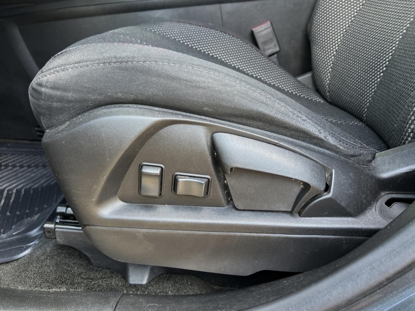 2017 GRAY /Black Cloth Chevrolet Equinox LT 2WD (2GNALCEKXH1) with an 2.4L 4 Cyl. engine, Automatic transmission, located at 506 S. Kingshighway, Cape Girardeau, MO, 63703, (573) 235-5000, 37.294991, -89.553635 - 2017 Chevrolet Equinox LT 131xxx miles Front Wheel Drive 2.4L 4 Cyl. Automatic Backup Camera Bluetooth Cruise Power Windows/Locks/Mirrors We have financing available and we accept trades! Fill out a credit application on our website or come by today! If you have any questions, give us a ca - Photo#26