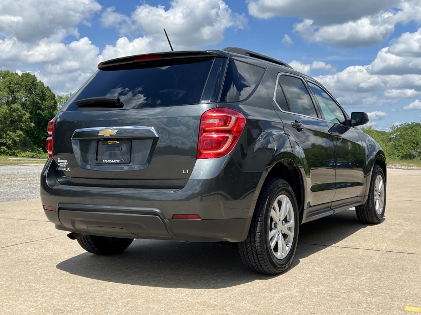 2017 GRAY /Black Cloth Chevrolet Equinox LT 2WD (2GNALCEKXH1) with an 2.4L 4 Cyl. engine, Automatic transmission, located at 506 S. Kingshighway, Cape Girardeau, MO, 63703, (573) 235-5000, 37.294991, -89.553635 - 2017 Chevrolet Equinox LT 131xxx miles Front Wheel Drive 2.4L 4 Cyl. Automatic Backup Camera Bluetooth Cruise Power Windows/Locks/Mirrors We have financing available and we accept trades! Fill out a credit application on our website or come by today! If you have any questions, give us a ca - Photo#6