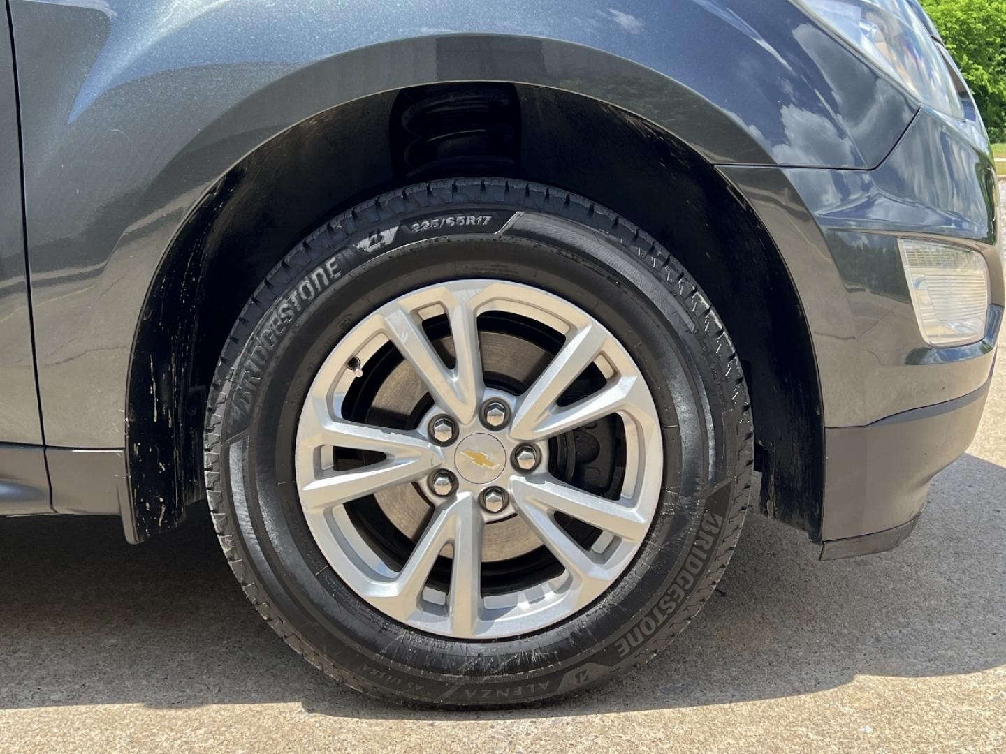 2017 GRAY /Black Cloth Chevrolet Equinox LT 2WD (2GNALCEKXH1) with an 2.4L 4 Cyl. engine, Automatic transmission, located at 506 S. Kingshighway, Cape Girardeau, MO, 63703, (573) 235-5000, 37.294991, -89.553635 - 2017 Chevrolet Equinox LT 131xxx miles Front Wheel Drive 2.4L 4 Cyl. Automatic Backup Camera Bluetooth Cruise Power Windows/Locks/Mirrors We have financing available and we accept trades! Fill out a credit application on our website or come by today! If you have any questions, give us a ca - Photo#33
