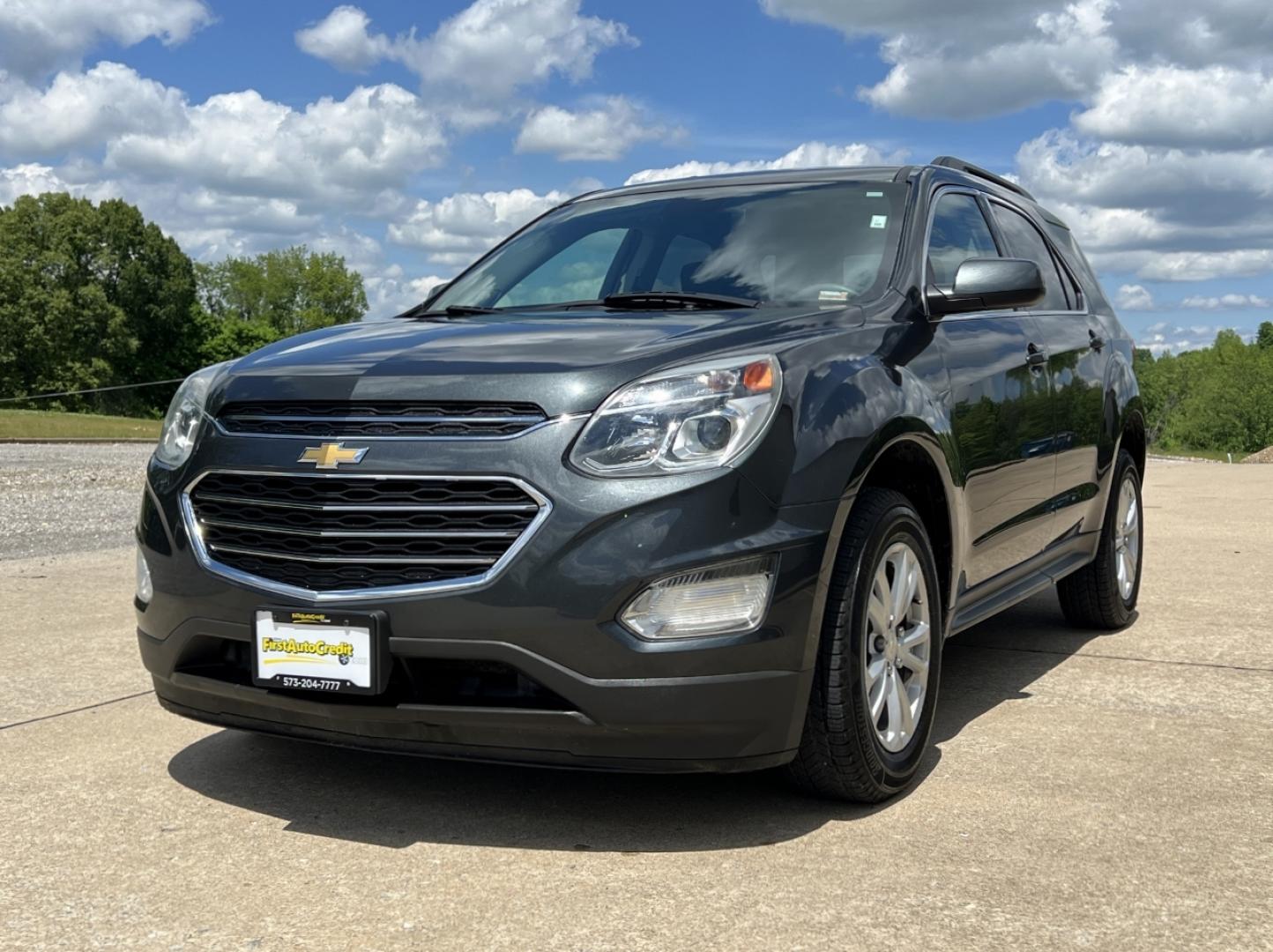 2017 GRAY /Black Cloth Chevrolet Equinox LT 2WD (2GNALCEKXH1) with an 2.4L 4 Cyl. engine, Automatic transmission, located at 506 S. Kingshighway, Cape Girardeau, MO, 63703, (573) 235-5000, 37.294991, -89.553635 - 2017 Chevrolet Equinox LT 131xxx miles Front Wheel Drive 2.4L 4 Cyl. Automatic Backup Camera Bluetooth Cruise Power Windows/Locks/Mirrors We have financing available and we accept trades! Fill out a credit application on our website or come by today! If you have any questions, give us a ca - Photo#3