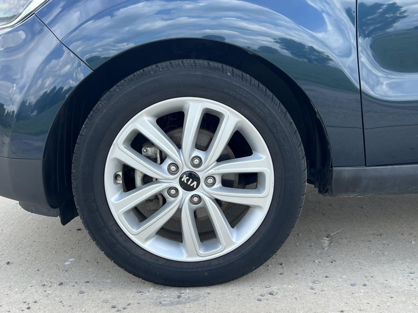 2018 BLUE /Black Cloth Kia Soul + (KNDJP3A51J7) with an 2.0L 4 Cyl. engine, Automatic transmission, located at 506 S. Kingshighway, Cape Girardeau, MO, 63703, (573) 235-5000, 37.294991, -89.553635 - 2018 Kia Soul + 97xxx miles Front Wheel Drive 2.0L 4 Cyl. Automatic Backup Camera Bluetooth Cruise Power Windows/Locks/Mirrors We have financing available and we accept trades! Fill out a credit application on our website or come by today! If you have any questions, give us a call at (573) - Photo#29