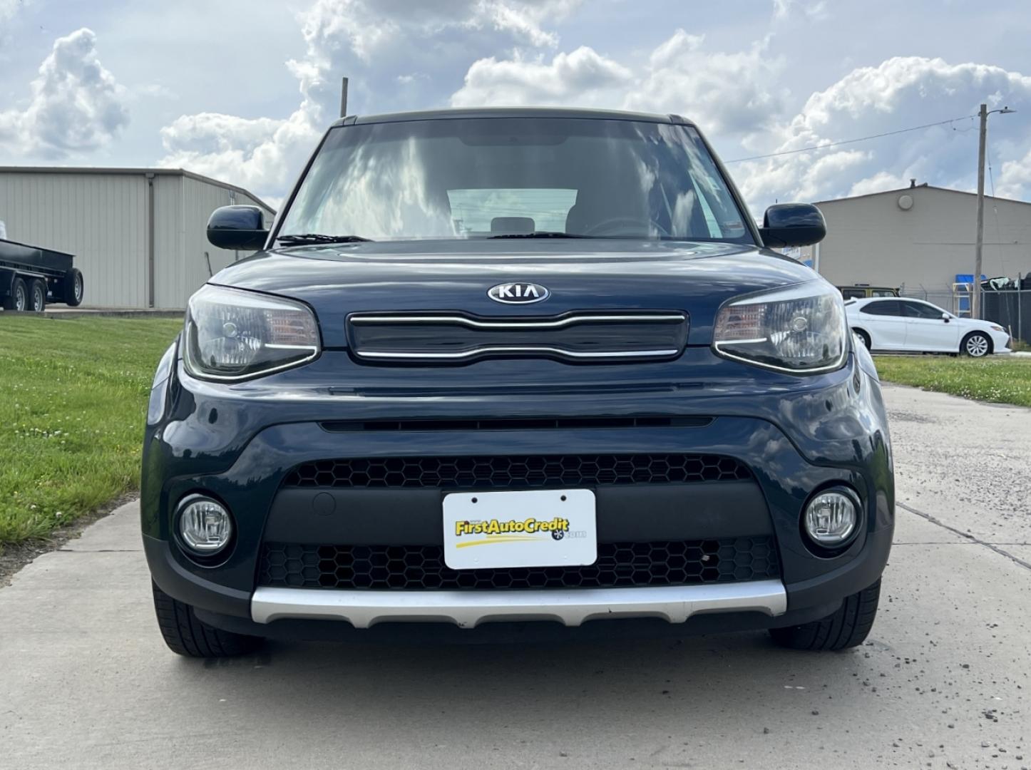 2018 BLUE /Black Cloth Kia Soul + (KNDJP3A51J7) with an 2.0L 4 Cyl. engine, Automatic transmission, located at 506 S. Kingshighway, Cape Girardeau, MO, 63703, (573) 235-5000, 37.294991, -89.553635 - 2018 Kia Soul + 97xxx miles Front Wheel Drive 2.0L 4 Cyl. Automatic Backup Camera Bluetooth Cruise Power Windows/Locks/Mirrors We have financing available and we accept trades! Fill out a credit application on our website or come by today! If you have any questions, give us a call at (573) - Photo#9