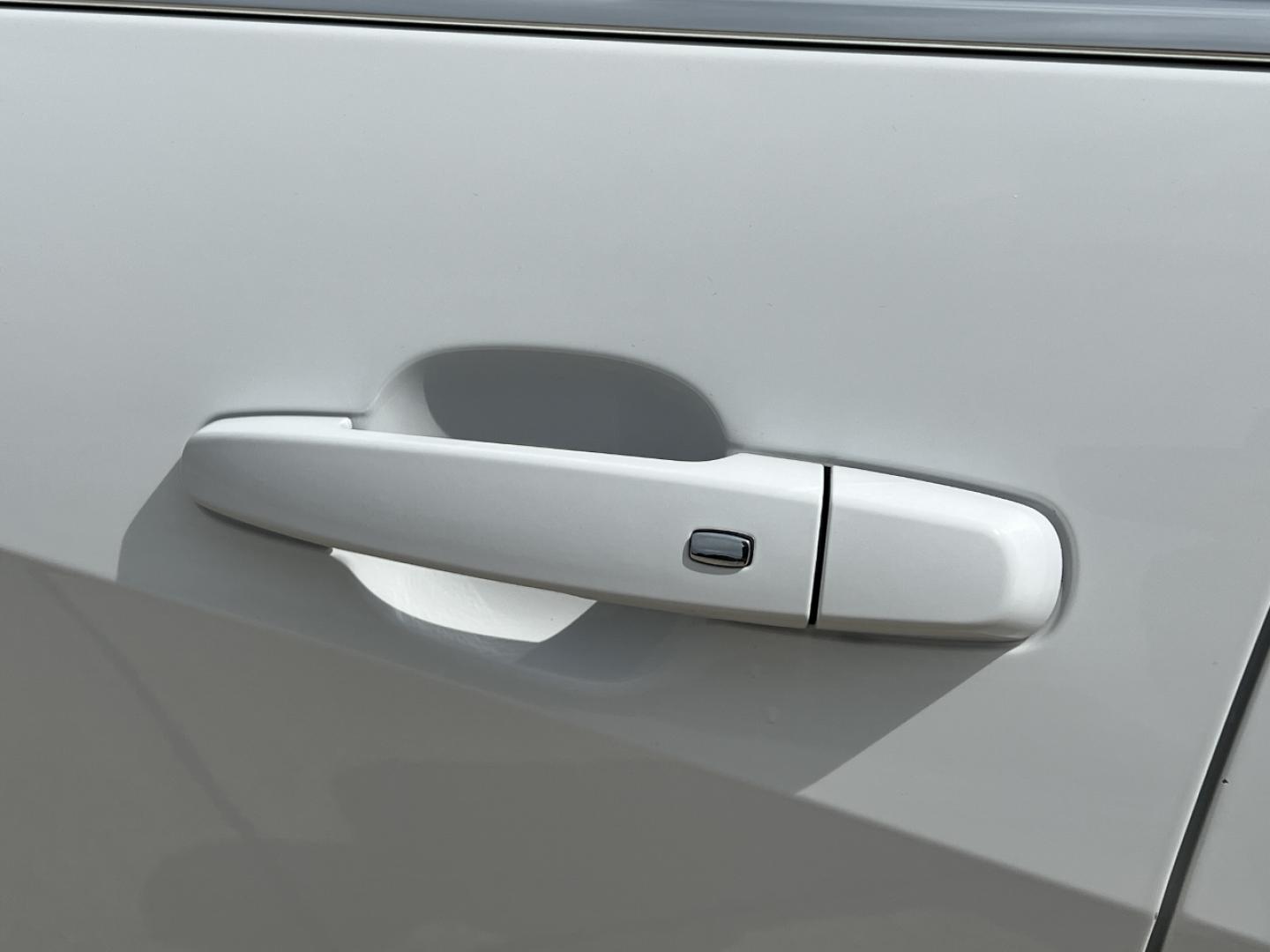 2020 WHITE /Gray Cloth Chevrolet Malibu LS (1G1ZC5ST4LF) with an 1.5L 4 Cyl. engine, Automatic transmission, located at 2990 Old Orchard Rd., Jackson, MO, 63755, 37.354214, -89.612106 - 2020 Chevrolet Malibu LS 1-Owner 90xxx miles Front Wheel Drive 1.5L 4 Cyl. Automatic Backup Camera Bluetooth Cruise Power Windows/Locks/Mirrors We have financing available and we accept trades! Fill out a credit application on our website or come by today! If you have any questions, give - Photo#30