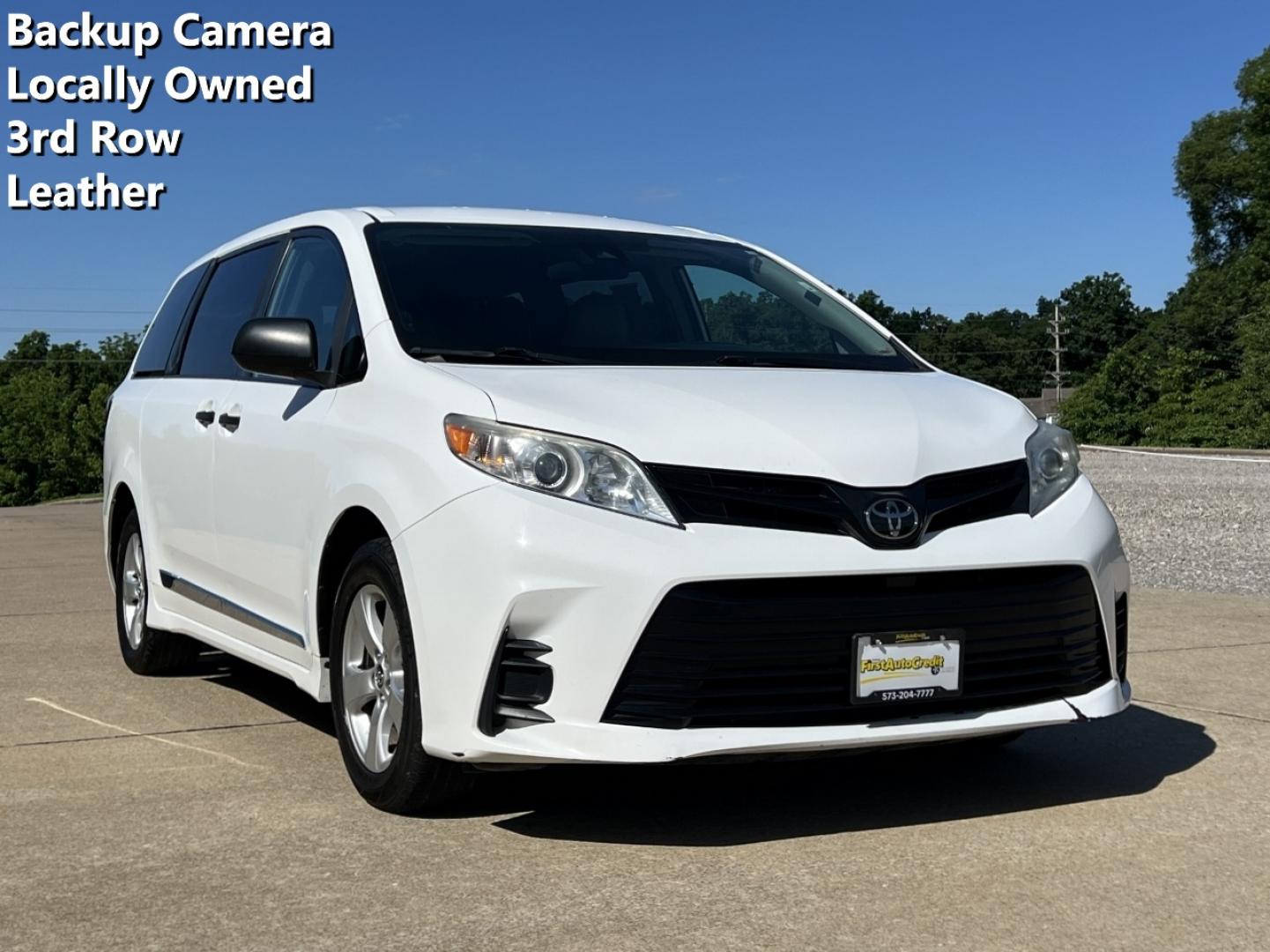 2020 WHITE /Tan Leather Toyota Sienna L (5TDZZ3DC2LS) with an 3.5L V6 engine, Automatic transmission, located at 2990 Old Orchard Rd., Jackson, MO, 63755, 37.354214, -89.612106 - 2020 Toyota Sienna L 207xxx miles Front Wheel Drive 3.5L V6 Automatic Leather 3rd Row Backup Camera Bluetooth Cruise Power Windows/Locks/Mirrors We have financing available and we accept trades! Fill out a credit application on our website or come by today! If you have any questions, giv - Photo#0
