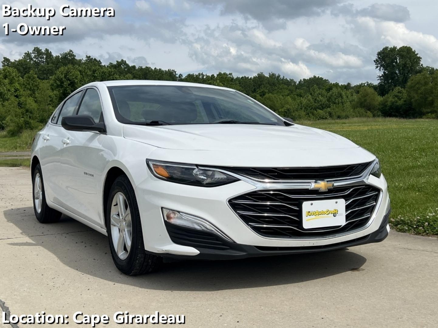 2020 WHITE /Gray Cloth Chevrolet Malibu LS (1G1ZC5ST6LF) with an 1.5L 4 Cyl. engine, Automatic transmission, located at 506 S. Kingshighway, Cape Girardeau, MO, 63703, (573) 235-5000, 37.294991, -89.553635 - 2020 Chevrolet Malibu LS 1-Owner 106xxx miles Front Wheel Drive 1.5L 4 Cyl. Automatic Backup Camera Bluetooth Cruise Power Windows/Locks/Mirrors We have financing available and we accept trades! Fill out a credit application on our website or come by today! If you have any questions, give - Photo#0