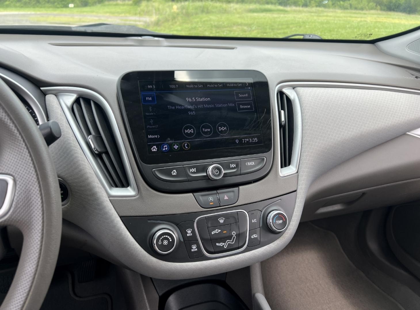 2020 WHITE /Gray Cloth Chevrolet Malibu LS (1G1ZC5ST6LF) with an 1.5L 4 Cyl. engine, Automatic transmission, located at 506 S. Kingshighway, Cape Girardeau, MO, 63703, (573) 235-5000, 37.294991, -89.553635 - 2020 Chevrolet Malibu LS 1-Owner 106xxx miles Front Wheel Drive 1.5L 4 Cyl. Automatic Backup Camera Bluetooth Cruise Power Windows/Locks/Mirrors We have financing available and we accept trades! Fill out a credit application on our website or come by today! If you have any questions, give - Photo#22