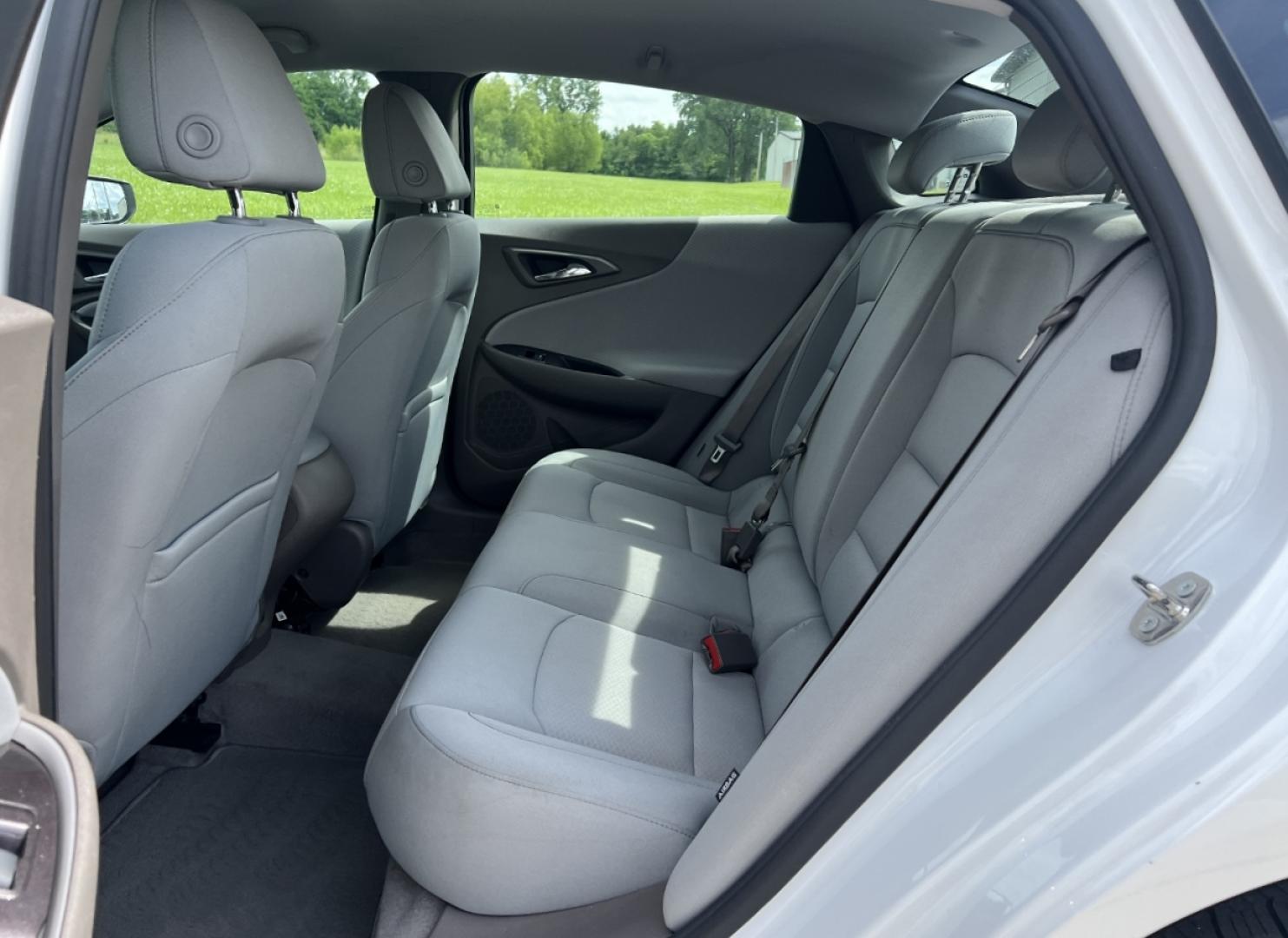 2020 WHITE /Gray Cloth Chevrolet Malibu LS (1G1ZC5ST6LF) with an 1.5L 4 Cyl. engine, Automatic transmission, located at 506 S. Kingshighway, Cape Girardeau, MO, 63703, (573) 235-5000, 37.294991, -89.553635 - 2020 Chevrolet Malibu LS 1-Owner 106xxx miles Front Wheel Drive 1.5L 4 Cyl. Automatic Backup Camera Bluetooth Cruise Power Windows/Locks/Mirrors We have financing available and we accept trades! Fill out a credit application on our website or come by today! If you have any questions, give - Photo#14
