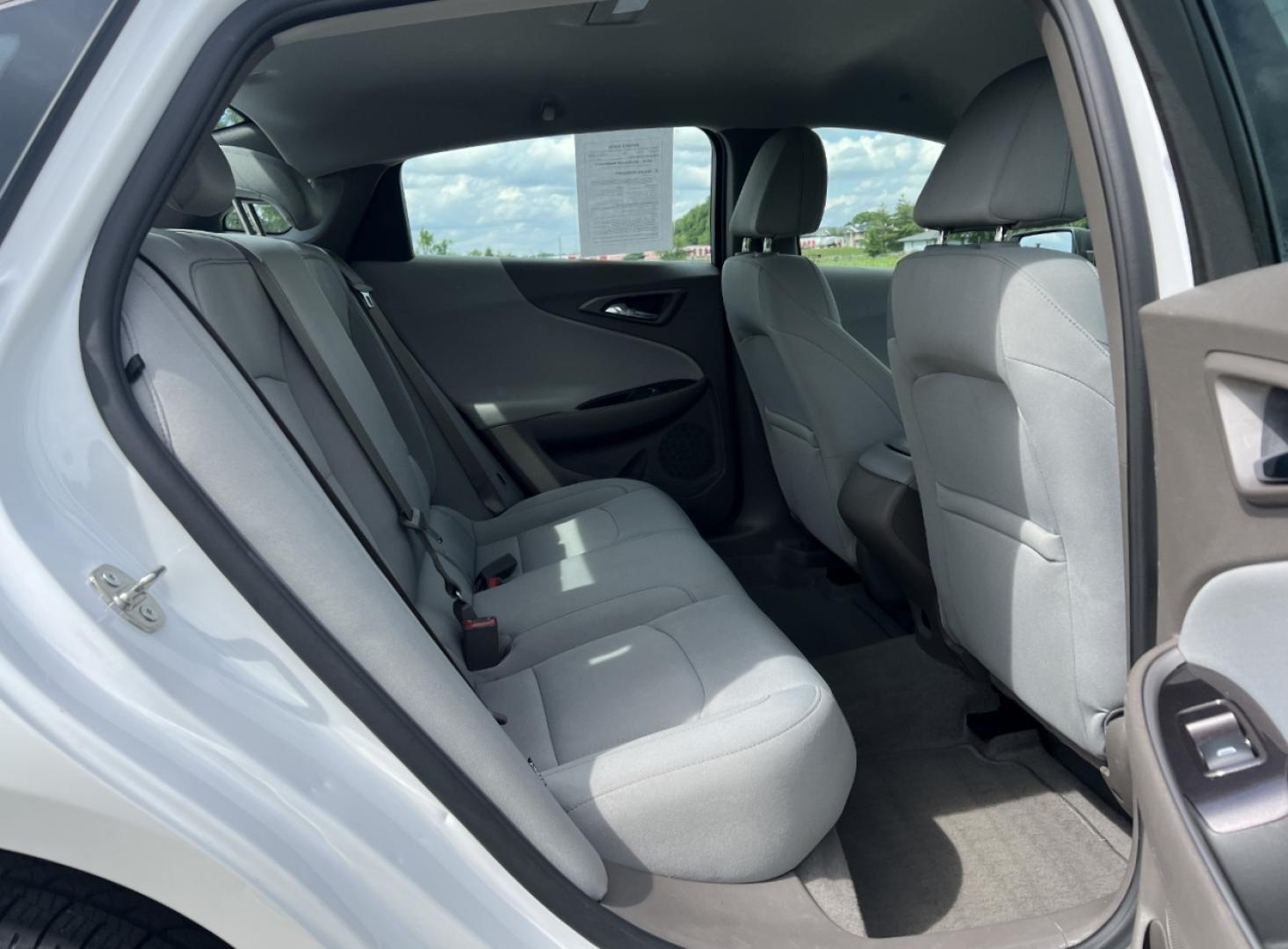 2020 WHITE /Gray Cloth Chevrolet Malibu LS (1G1ZC5ST6LF) with an 1.5L 4 Cyl. engine, Automatic transmission, located at 506 S. Kingshighway, Cape Girardeau, MO, 63703, (573) 235-5000, 37.294991, -89.553635 - 2020 Chevrolet Malibu LS 1-Owner 106xxx miles Front Wheel Drive 1.5L 4 Cyl. Automatic Backup Camera Bluetooth Cruise Power Windows/Locks/Mirrors We have financing available and we accept trades! Fill out a credit application on our website or come by today! If you have any questions, give - Photo#15