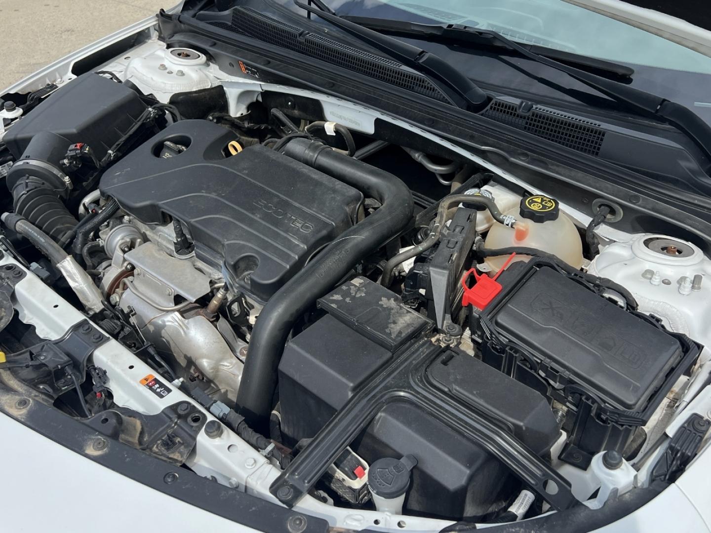 2020 WHITE /Gray Cloth Chevrolet Malibu LS (1G1ZC5ST6LF) with an 1.5L 4 Cyl. engine, Automatic transmission, located at 506 S. Kingshighway, Cape Girardeau, MO, 63703, (573) 235-5000, 37.294991, -89.553635 - 2020 Chevrolet Malibu LS 1-Owner 106xxx miles Front Wheel Drive 1.5L 4 Cyl. Automatic Backup Camera Bluetooth Cruise Power Windows/Locks/Mirrors We have financing available and we accept trades! Fill out a credit application on our website or come by today! If you have any questions, give - Photo#32