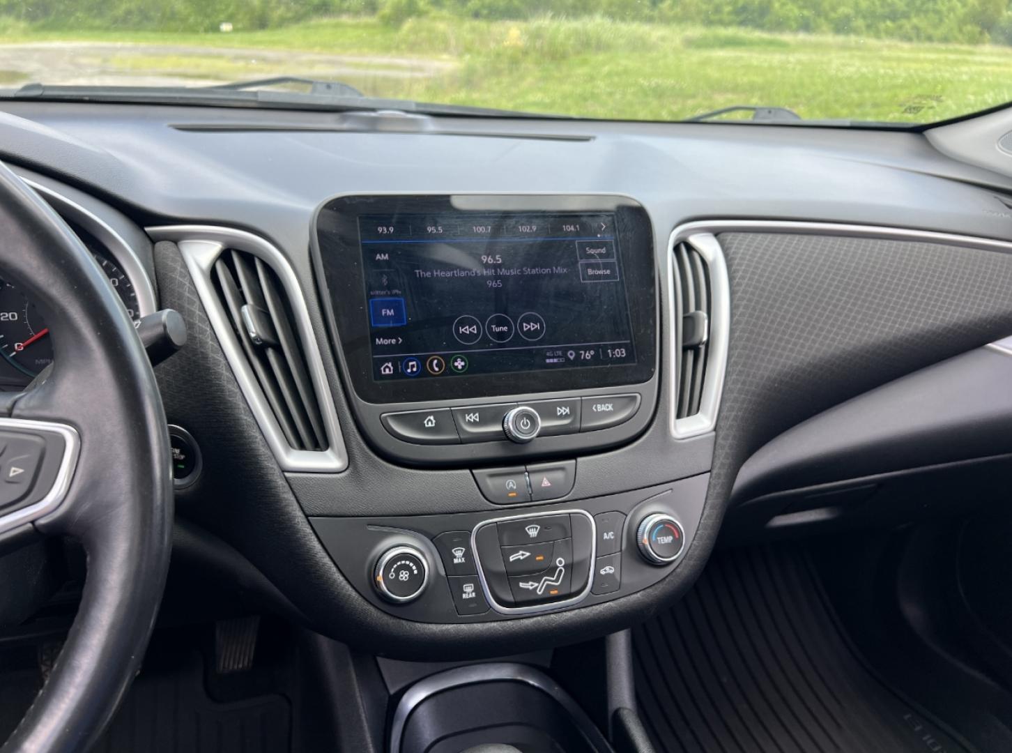 2022 GRAY /Black Cloth Chevrolet Malibu RS (1G1ZG5STXNF) with an 1.5L 4 Cyl. engine, Automatic transmission, located at 506 S. Kingshighway, Cape Girardeau, MO, 63703, (573) 235-5000, 37.294991, -89.553635 - 2022 Chevrolet Malibu RS 1-Owner 110xxx miles Front Wheel Drive 1.5L 4 Cyl. Automatic Backup Camera Bluetooth Cruise Power Windows/Locks/Mirrors We have financing available and we accept trades! Fill out a credit application on our website or come by today! If you have any questions, give - Photo#23