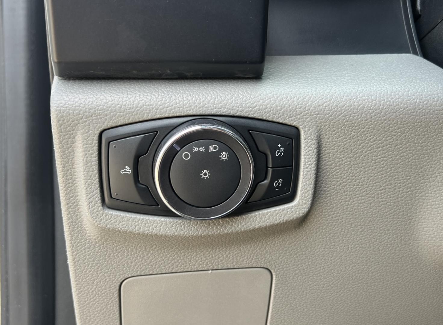 2016 SILVER /Gray Cloth Ford F-150 XL (1FTFX1EF6GK) with an 5.0L V8 engine, Automatic transmission, located at 2990 Old Orchard Rd., Jackson, MO, 63755, 37.354214, -89.612106 - 2016 Ford F150 XL 140xxx miles 4x4 5.0L V8 Automatic New Tires 22" Wheels Cruise Power Windows/Locks/Mirrors We have financing available and we accept trades! Fill out a credit application on our website or come by today! If you have any questions, give us a call at (573) 204-7777 or visit - Photo#27