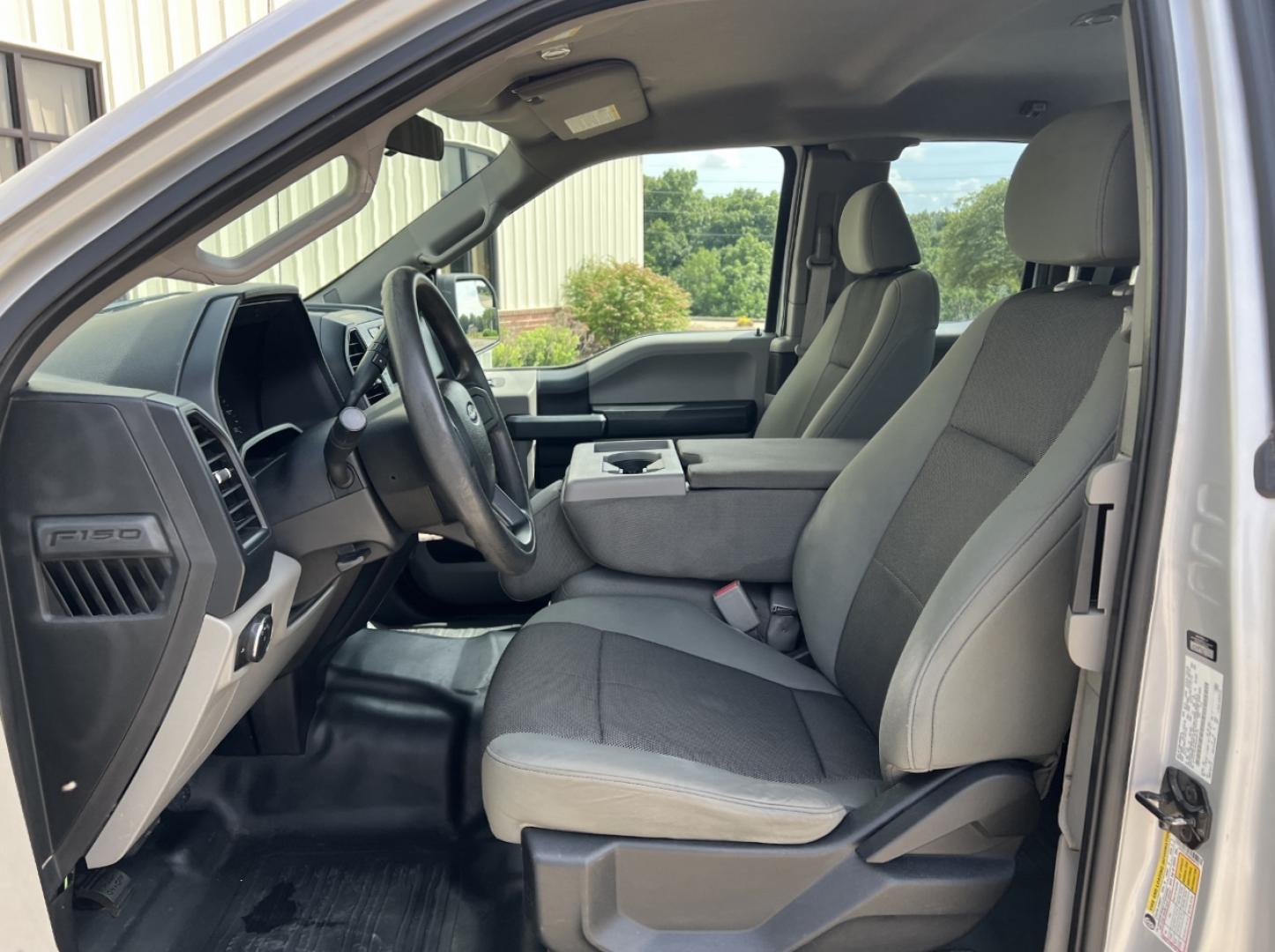 2016 SILVER /Gray Cloth Ford F-150 XL (1FTFX1EF6GK) with an 5.0L V8 engine, Automatic transmission, located at 2990 Old Orchard Rd., Jackson, MO, 63755, 37.354214, -89.612106 - 2016 Ford F150 XL 140xxx miles 4x4 5.0L V8 Automatic New Tires 22" Wheels Cruise Power Windows/Locks/Mirrors We have financing available and we accept trades! Fill out a credit application on our website or come by today! If you have any questions, give us a call at (573) 204-7777 or visit - Photo#10