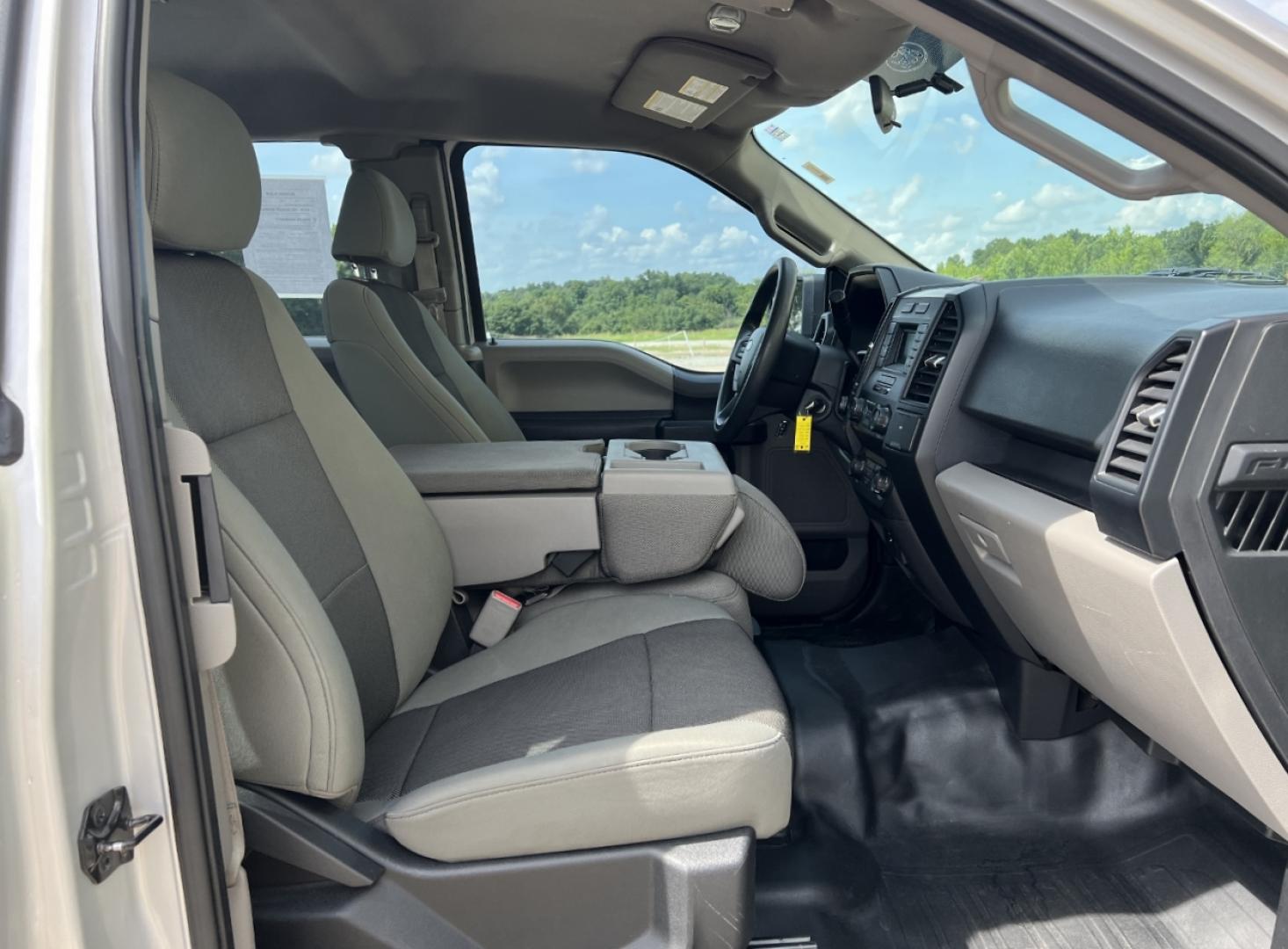 2016 SILVER /Gray Cloth Ford F-150 XL (1FTFX1EF6GK) with an 5.0L V8 engine, Automatic transmission, located at 2990 Old Orchard Rd., Jackson, MO, 63755, 37.354214, -89.612106 - 2016 Ford F150 XL 140xxx miles 4x4 5.0L V8 Automatic New Tires 22" Wheels Cruise Power Windows/Locks/Mirrors We have financing available and we accept trades! Fill out a credit application on our website or come by today! If you have any questions, give us a call at (573) 204-7777 or visit - Photo#12