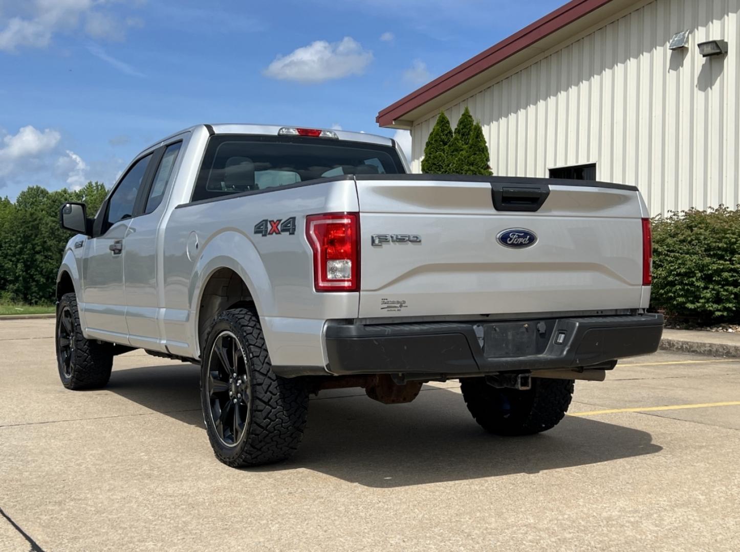 2016 SILVER /Gray Cloth Ford F-150 XL (1FTFX1EF6GK) with an 5.0L V8 engine, Automatic transmission, located at 2990 Old Orchard Rd., Jackson, MO, 63755, 37.354214, -89.612106 - 2016 Ford F150 XL 140xxx miles 4x4 5.0L V8 Automatic New Tires 22" Wheels Cruise Power Windows/Locks/Mirrors We have financing available and we accept trades! Fill out a credit application on our website or come by today! If you have any questions, give us a call at (573) 204-7777 or visit - Photo#6