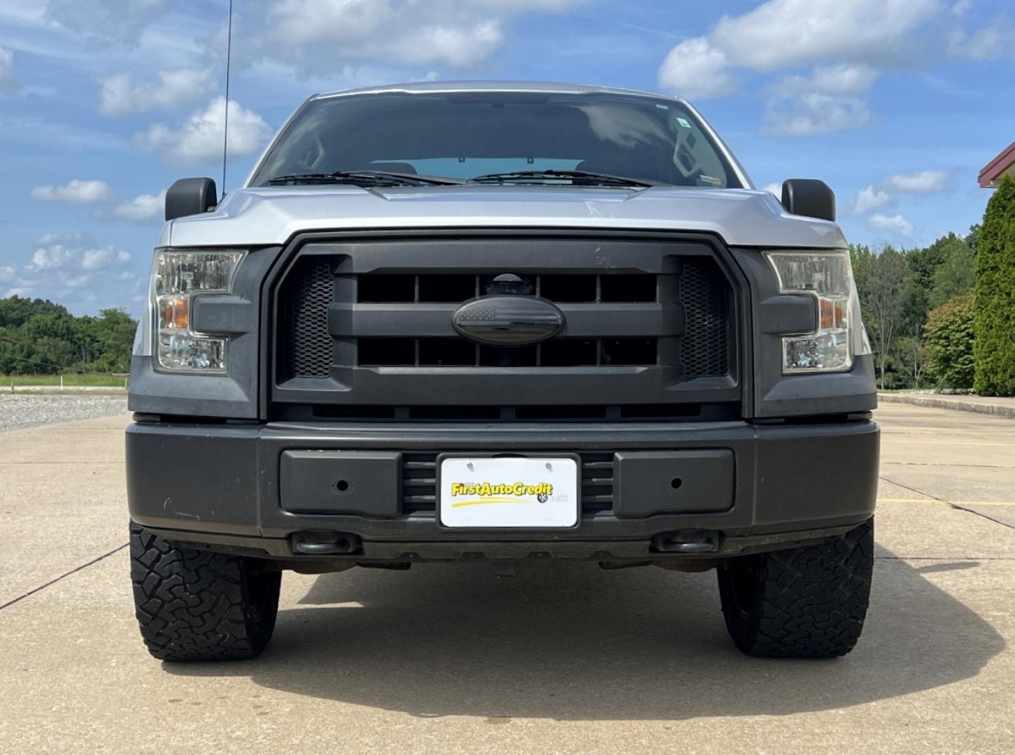 2016 SILVER /Gray Cloth Ford F-150 XL (1FTFX1EF6GK) with an 5.0L V8 engine, Automatic transmission, located at 2990 Old Orchard Rd., Jackson, MO, 63755, 37.354214, -89.612106 - 2016 Ford F150 XL 140xxx miles 4x4 5.0L V8 Automatic New Tires 22" Wheels Cruise Power Windows/Locks/Mirrors We have financing available and we accept trades! Fill out a credit application on our website or come by today! If you have any questions, give us a call at (573) 204-7777 or visit - Photo#8