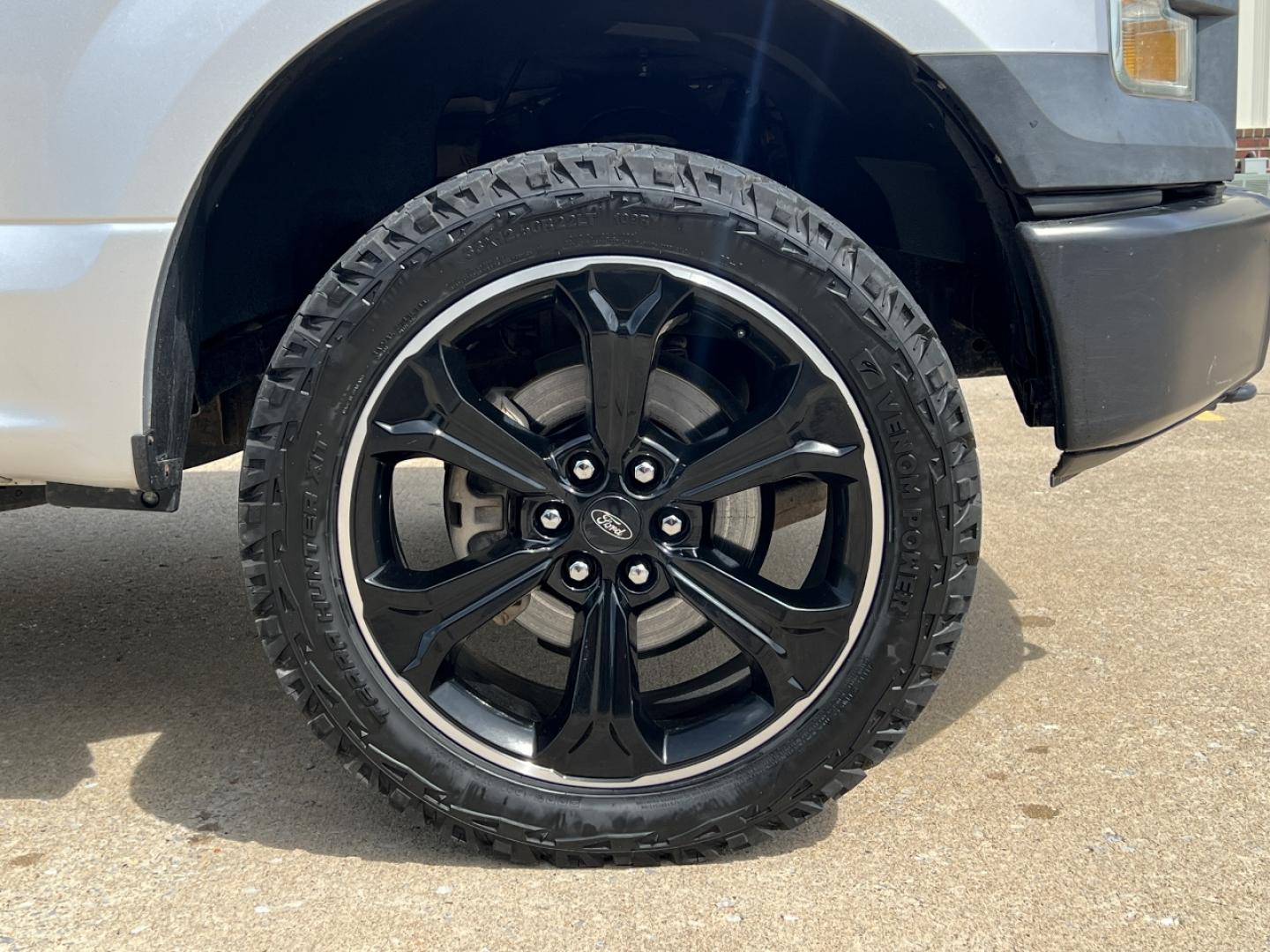 2016 SILVER /Gray Cloth Ford F-150 XL (1FTFX1EF6GK) with an 5.0L V8 engine, Automatic transmission, located at 2990 Old Orchard Rd., Jackson, MO, 63755, 37.354214, -89.612106 - 2016 Ford F150 XL 140xxx miles 4x4 5.0L V8 Automatic New Tires 22" Wheels Cruise Power Windows/Locks/Mirrors We have financing available and we accept trades! Fill out a credit application on our website or come by today! If you have any questions, give us a call at (573) 204-7777 or visit - Photo#33