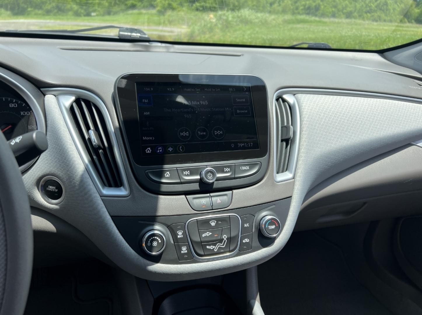 2020 WHITE /Gray Cloth Chevrolet Malibu LS (1G1ZC5ST8LF) with an 1.5L 4 Cyl. engine, Automatic transmission, located at 506 S. Kingshighway, Cape Girardeau, MO, 63703, (573) 235-5000, 37.294991, -89.553635 - 2020 Chevrolet Malibu LS 1-Owner 99xxx miles Front Wheel Drive 1.5L 4 Cyl. Automatic Backup Camera Bluetooth Cruise Power Windows/Locks/Mirrors We have financing available and we accept trades! Fill out a credit application on our website or come by today! If you have any questions, give - Photo#22