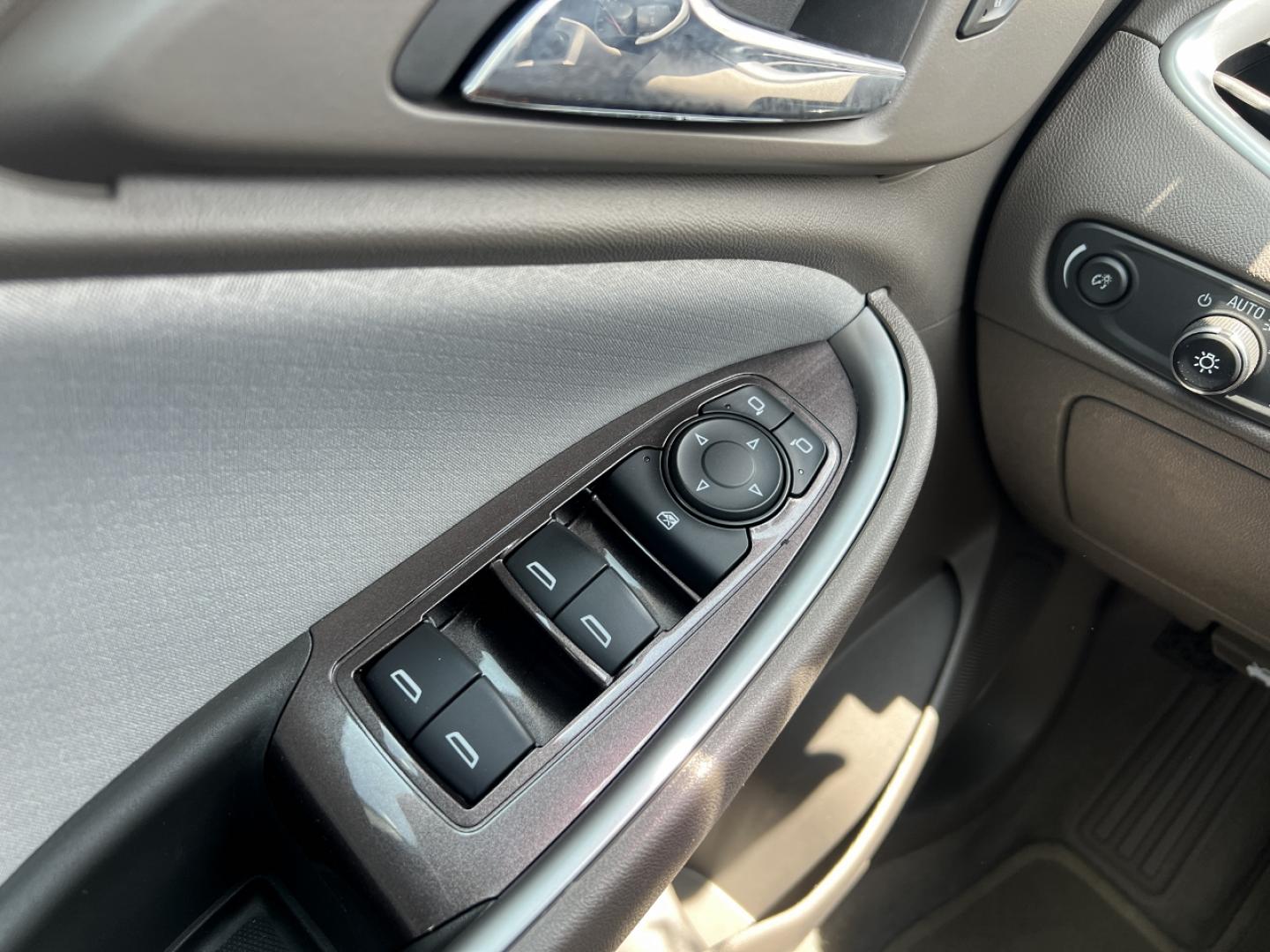 2020 WHITE /Gray Cloth Chevrolet Malibu LS (1G1ZC5ST8LF) with an 1.5L 4 Cyl. engine, Automatic transmission, located at 506 S. Kingshighway, Cape Girardeau, MO, 63703, (573) 235-5000, 37.294991, -89.553635 - 2020 Chevrolet Malibu LS 1-Owner 99xxx miles Front Wheel Drive 1.5L 4 Cyl. Automatic Backup Camera Bluetooth Cruise Power Windows/Locks/Mirrors We have financing available and we accept trades! Fill out a credit application on our website or come by today! If you have any questions, give - Photo#27