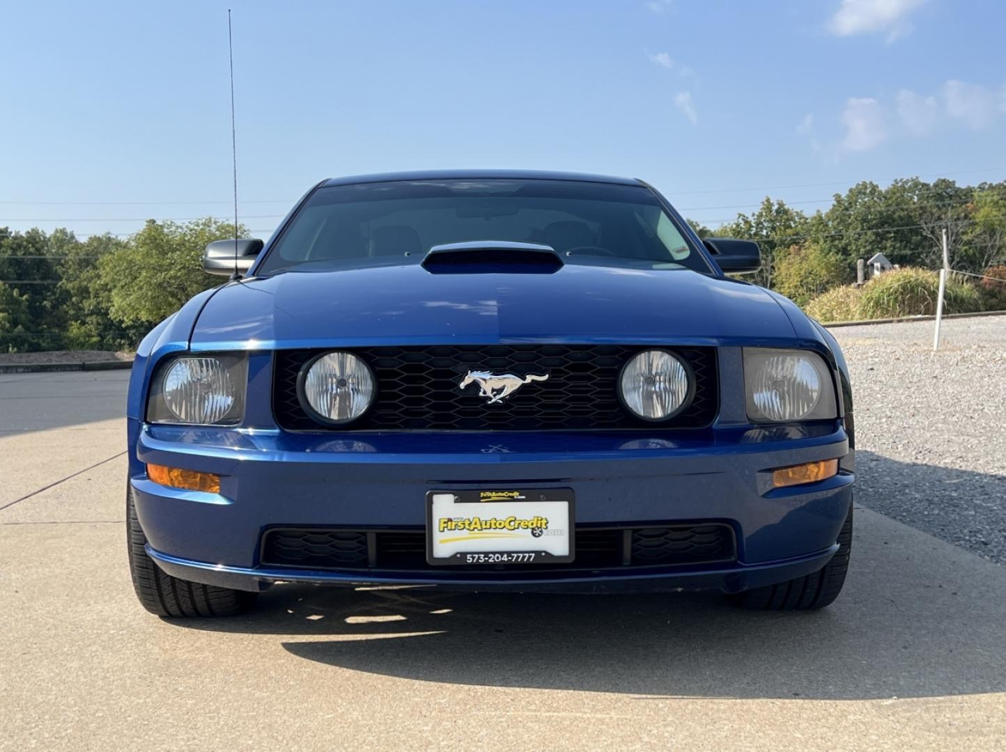 2007 BLUE /Gray Leather Ford Mustang GT Deluxe Coupe (1ZVHT82H175) with an 4.6L V8 engine, Automatic transmission, located at 2990 Old Orchard Rd., Jackson, MO, 63755, 37.354214, -89.612106 - 2007 Ford Mustang GT Deluxe Only 89xxx miles Rear Wheel Drive 4.6L V8 5-Speed Manual Leather Power Driver Seat Cruise Power Windows/Locks/Mirrors We have financing available and we accept trades! Fill out a credit application on our website or come by today! If you have any questions, give - Photo#9
