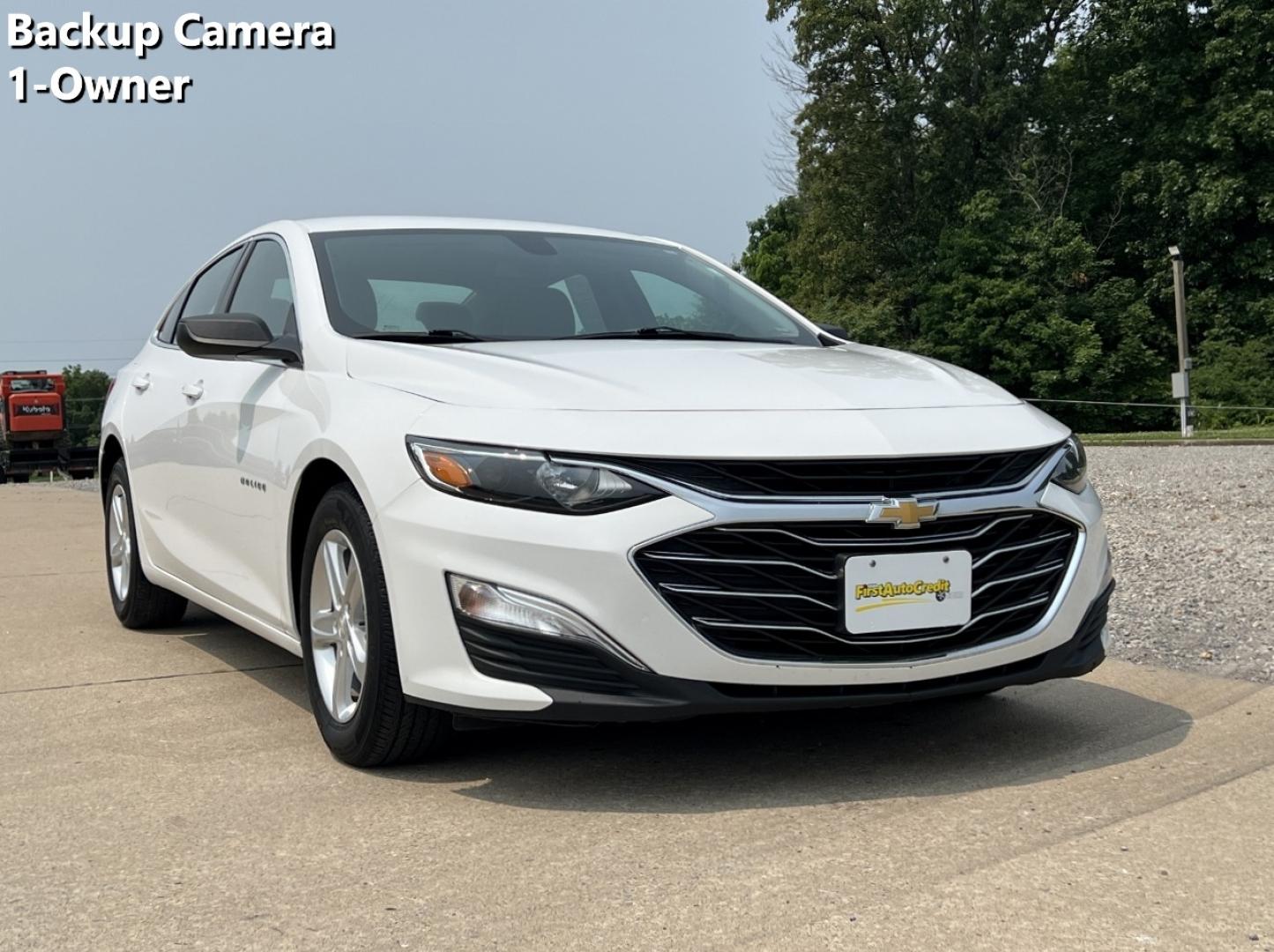 2020 WHITE /Gray Cloth Chevrolet Malibu LS (1G1ZC5ST6LF) with an 1.5L 4 Cyl. engine, Automatic transmission, located at 2990 Old Orchard Rd., Jackson, MO, 63755, 37.354214, -89.612106 - 2020 Chevrolet Malibu LS 1-Owner 113xxx miles Front Wheel Drive 1.5L 4 Cyl. Automatic Backup Camera Bluetooth Cruise Power Windows/Locks/Mirrors We have financing available and we accept trades! Fill out a credit application on our website or come by today! If you have any questions, give - Photo#0
