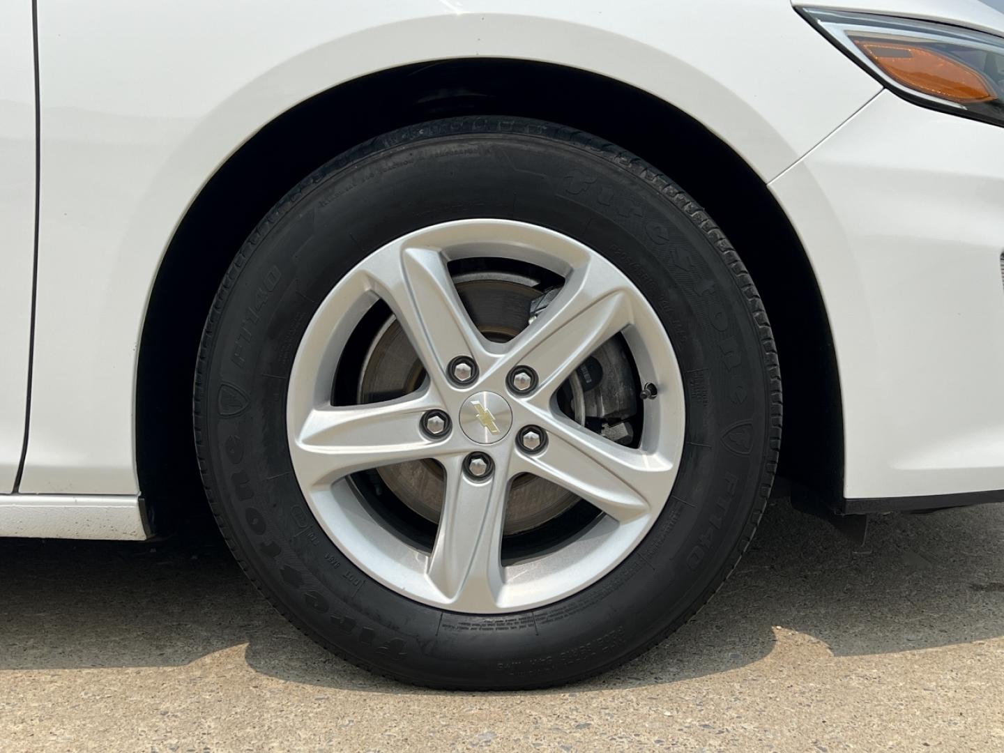 2020 WHITE /Gray Cloth Chevrolet Malibu LS (1G1ZC5ST6LF) with an 1.5L 4 Cyl. engine, Automatic transmission, located at 2990 Old Orchard Rd., Jackson, MO, 63755, 37.354214, -89.612106 - 2020 Chevrolet Malibu LS 1-Owner 113xxx miles Front Wheel Drive 1.5L 4 Cyl. Automatic Backup Camera Bluetooth Cruise Power Windows/Locks/Mirrors We have financing available and we accept trades! Fill out a credit application on our website or come by today! If you have any questions, give - Photo#38