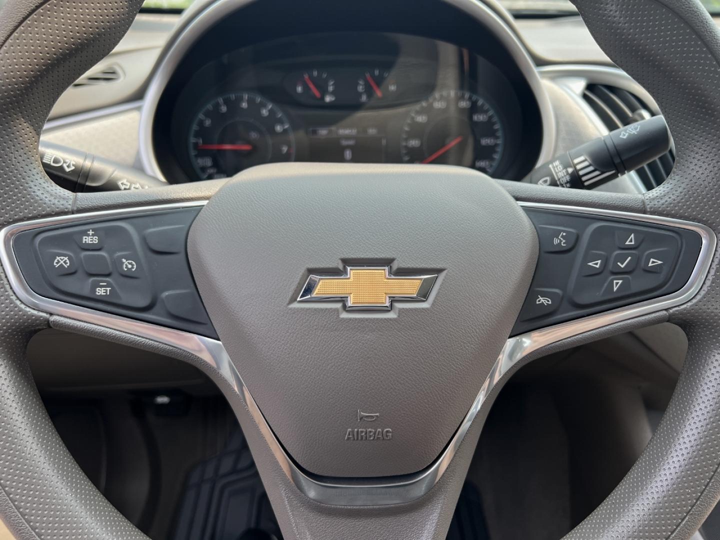 2020 WHITE /Gray Cloth Chevrolet Malibu LS (1G1ZC5ST6LF) with an 1.5L 4 Cyl. engine, Automatic transmission, located at 2990 Old Orchard Rd., Jackson, MO, 63755, 37.354214, -89.612106 - 2020 Chevrolet Malibu LS 1-Owner 113xxx miles Front Wheel Drive 1.5L 4 Cyl. Automatic Backup Camera Bluetooth Cruise Power Windows/Locks/Mirrors We have financing available and we accept trades! Fill out a credit application on our website or come by today! If you have any questions, give - Photo#19