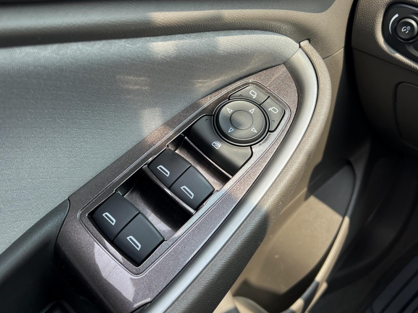 2020 WHITE /Gray Cloth Chevrolet Malibu LS (1G1ZC5ST6LF) with an 1.5L 4 Cyl. engine, Automatic transmission, located at 2990 Old Orchard Rd., Jackson, MO, 63755, 37.354214, -89.612106 - 2020 Chevrolet Malibu LS 1-Owner 113xxx miles Front Wheel Drive 1.5L 4 Cyl. Automatic Backup Camera Bluetooth Cruise Power Windows/Locks/Mirrors We have financing available and we accept trades! Fill out a credit application on our website or come by today! If you have any questions, give - Photo#27
