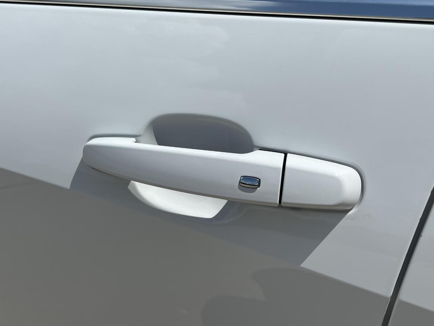 2020 WHITE /Gray Cloth Chevrolet Malibu LS (1G1ZC5ST2LF) with an 1.5L 4 Cyl. engine, Automatic transmission, located at 2990 Old Orchard Rd., Jackson, MO, 63755, 37.354214, -89.612106 - 2020 Chevrolet Malibu LS 1-Owner 117xxx miles Front Wheel Drive 1.5L 4 Cyl. Automatic Backup Camera Bluetooth Cruise Power Windows/Locks/Mirrors We have financing available and we accept trades! Fill out a credit application on our website or come by today! If you have any questions, give - Photo#31