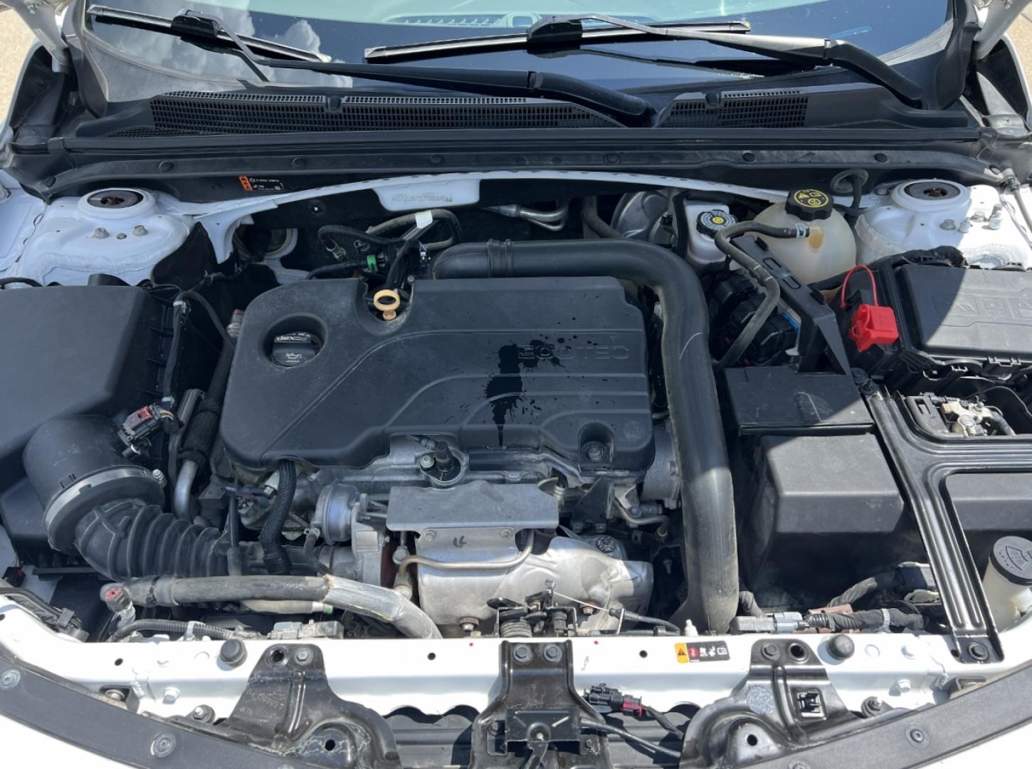 2020 WHITE /Gray Cloth Chevrolet Malibu LS (1G1ZC5ST2LF) with an 1.5L 4 Cyl. engine, Automatic transmission, located at 2990 Old Orchard Rd., Jackson, MO, 63755, 37.354214, -89.612106 - 2020 Chevrolet Malibu LS 1-Owner 117xxx miles Front Wheel Drive 1.5L 4 Cyl. Automatic Backup Camera Bluetooth Cruise Power Windows/Locks/Mirrors We have financing available and we accept trades! Fill out a credit application on our website or come by today! If you have any questions, give - Photo#33