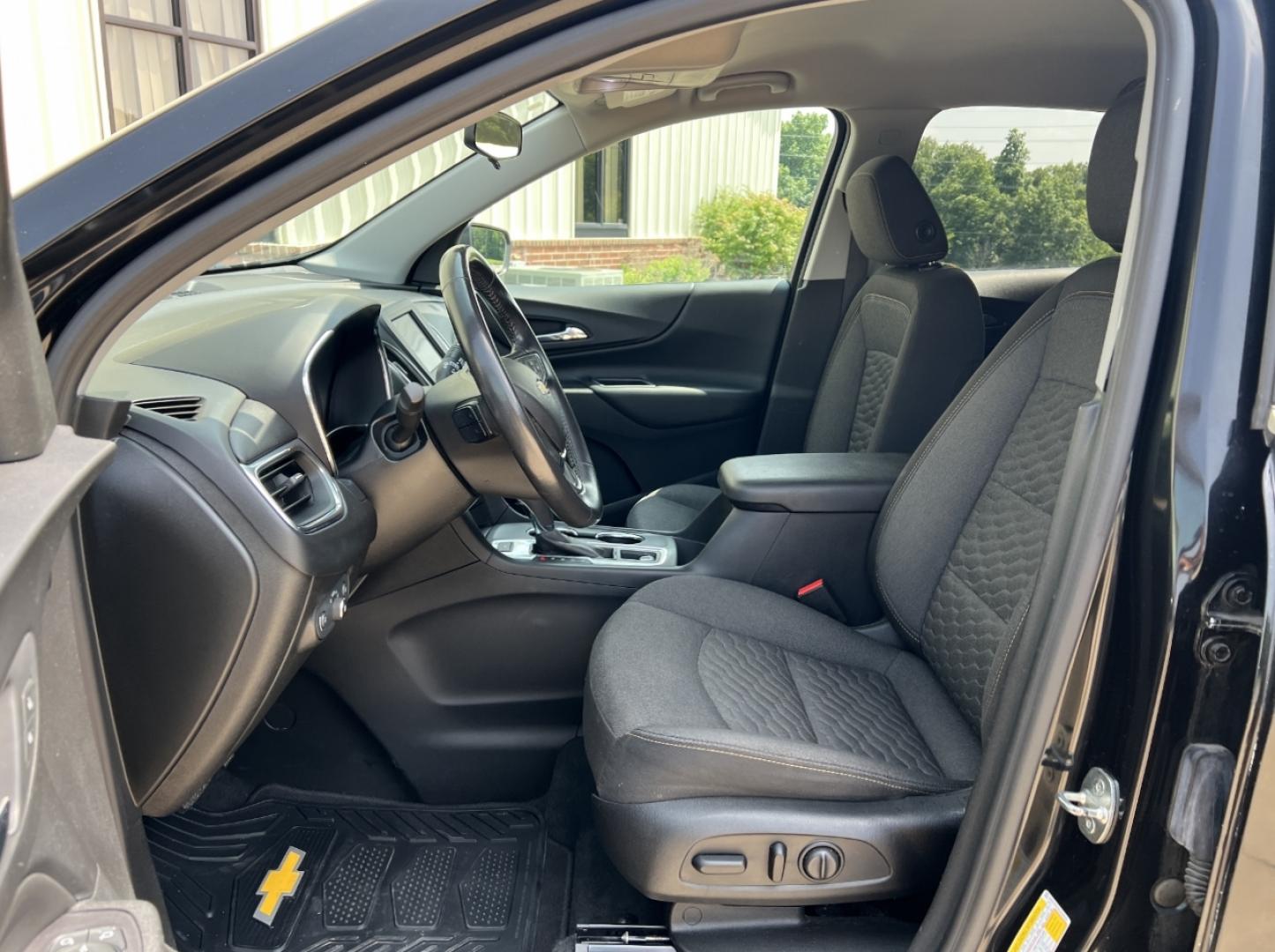 2020 BLACK /Black Cloth Chevrolet Equinox LT AWD (2GNAXTEV6L6) with an 1.5L 4 Cyl. Turbo engine, Automatic transmission, located at 2990 Old Orchard Rd., Jackson, MO, 63755, 37.354214, -89.612106 - 2020 Chevrolet Equinox LT 79xxx miles All Wheel Drive 1.5L 4 Cyl. Automatic Backup Camera Power Driver Seat Heated Seats Bluetooth Remote Start Cruise Power Windows/Locks/Mirrors We have financing available and we accept trades! Fill out a credit application on our website or come by tod - Photo#15