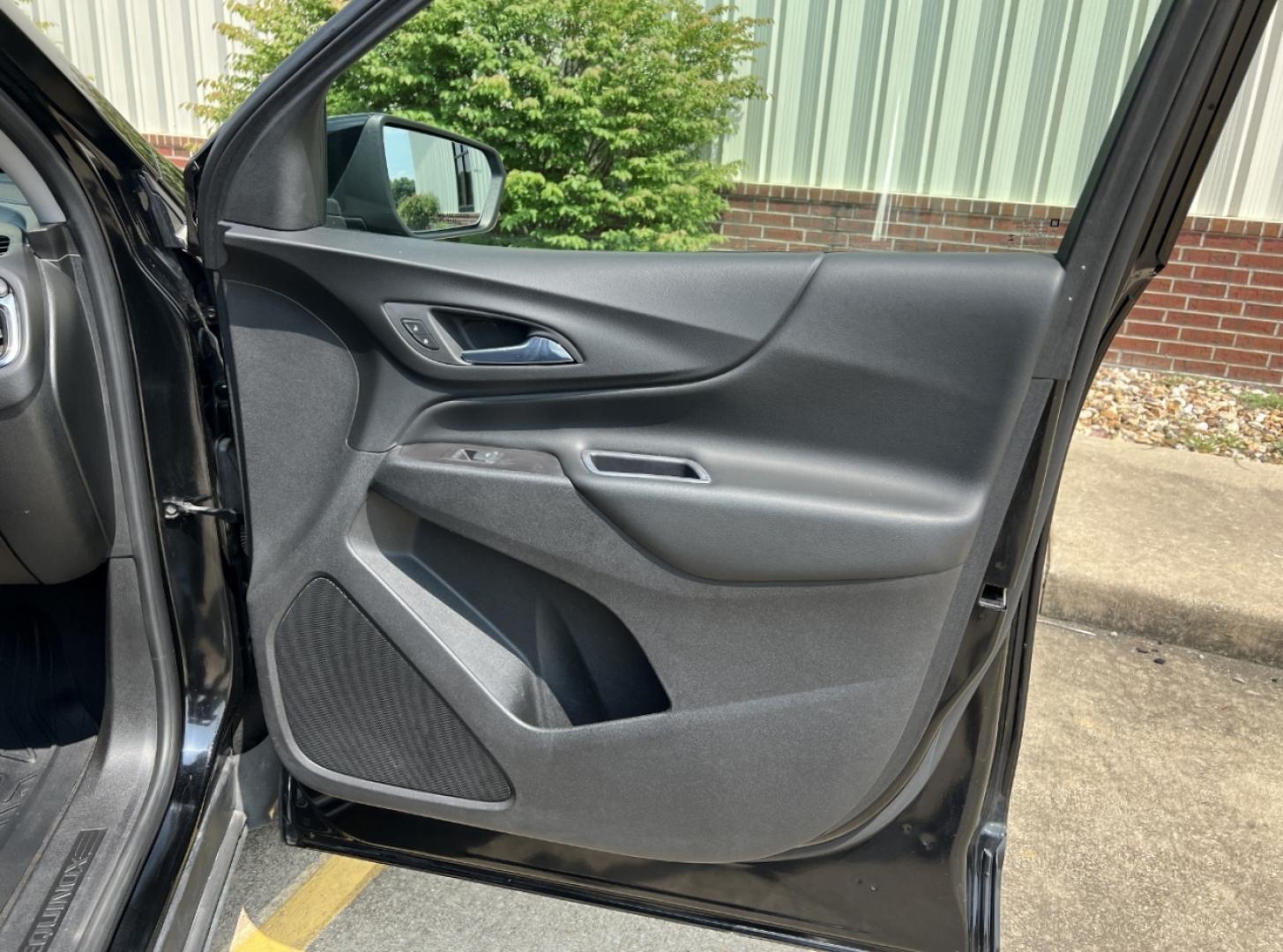 2020 BLACK /Black Cloth Chevrolet Equinox LT AWD (2GNAXTEV6L6) with an 1.5L 4 Cyl. Turbo engine, Automatic transmission, located at 2990 Old Orchard Rd., Jackson, MO, 63755, 37.354214, -89.612106 - 2020 Chevrolet Equinox LT 79xxx miles All Wheel Drive 1.5L 4 Cyl. Automatic Backup Camera Power Driver Seat Heated Seats Bluetooth Remote Start Cruise Power Windows/Locks/Mirrors We have financing available and we accept trades! Fill out a credit application on our website or come by tod - Photo#16