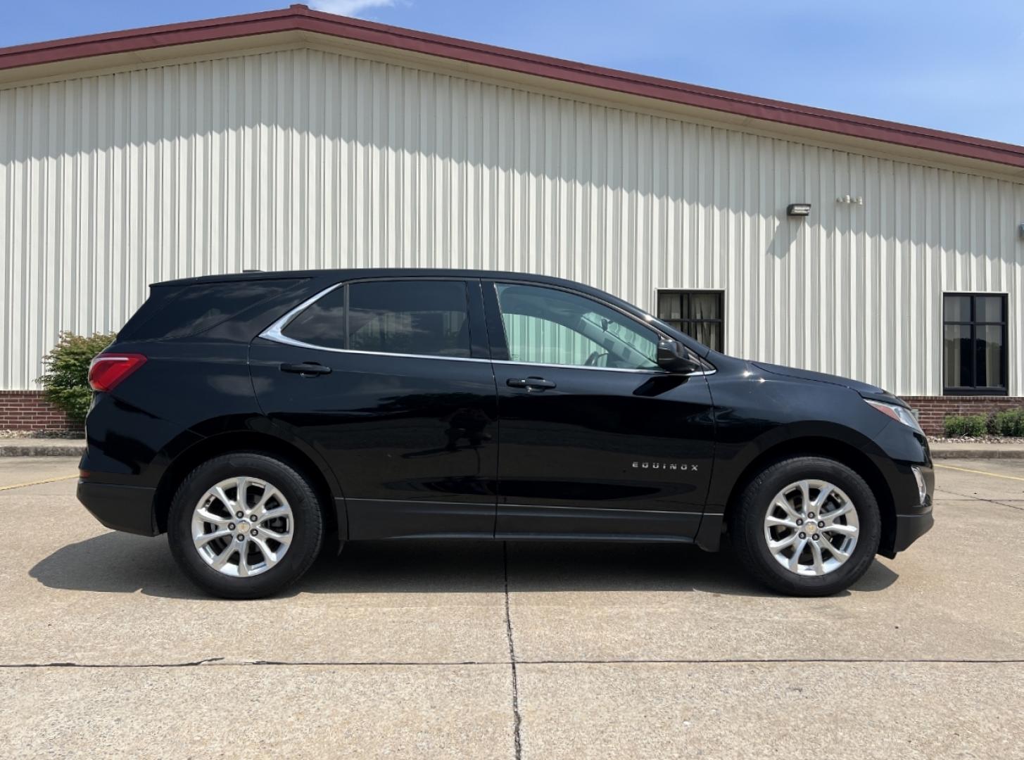 2020 BLACK /Black Cloth Chevrolet Equinox LT AWD (2GNAXTEV6L6) with an 1.5L 4 Cyl. Turbo engine, Automatic transmission, located at 2990 Old Orchard Rd., Jackson, MO, 63755, 37.354214, -89.612106 - 2020 Chevrolet Equinox LT 79xxx miles All Wheel Drive 1.5L 4 Cyl. Automatic Backup Camera Power Driver Seat Heated Seats Bluetooth Remote Start Cruise Power Windows/Locks/Mirrors We have financing available and we accept trades! Fill out a credit application on our website or come by tod - Photo#9