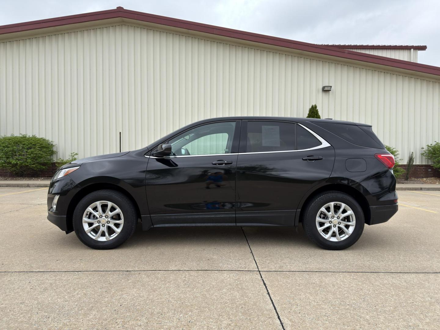 2020 BLACK /Gray Chevrolet Equinox LT AWD (2GNAXTEV6L6) with an 1.5L 4 Cyl. Turbo engine, Automatic transmission, located at 2990 Old Orchard Rd., Jackson, MO, 63755, 37.354214, -89.612106 - 2020 Chevrolet Equinox LT 80xxx miles All Wheel Drive 1.5L 4 Cyl. Automatic Backup Camera Power Driver Seat Heated Seats Bluetooth Remote Start Cruise Power Windows/Locks/Mirrors We have financing available and we accept trades! Fill out a credit application on our website or come by tod - Photo#9