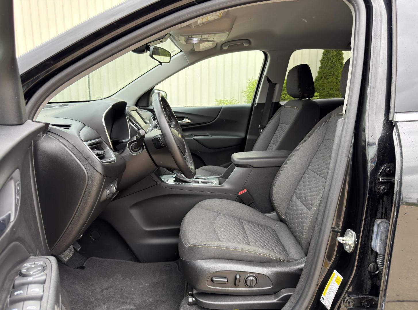 2020 BLACK /Gray Chevrolet Equinox LT AWD (2GNAXTEV6L6) with an 1.5L 4 Cyl. Turbo engine, Automatic transmission, located at 2990 Old Orchard Rd., Jackson, MO, 63755, 37.354214, -89.612106 - 2020 Chevrolet Equinox LT 80xxx miles All Wheel Drive 1.5L 4 Cyl. Automatic Backup Camera Power Driver Seat Heated Seats Bluetooth Remote Start Cruise Power Windows/Locks/Mirrors We have financing available and we accept trades! Fill out a credit application on our website or come by tod - Photo#16