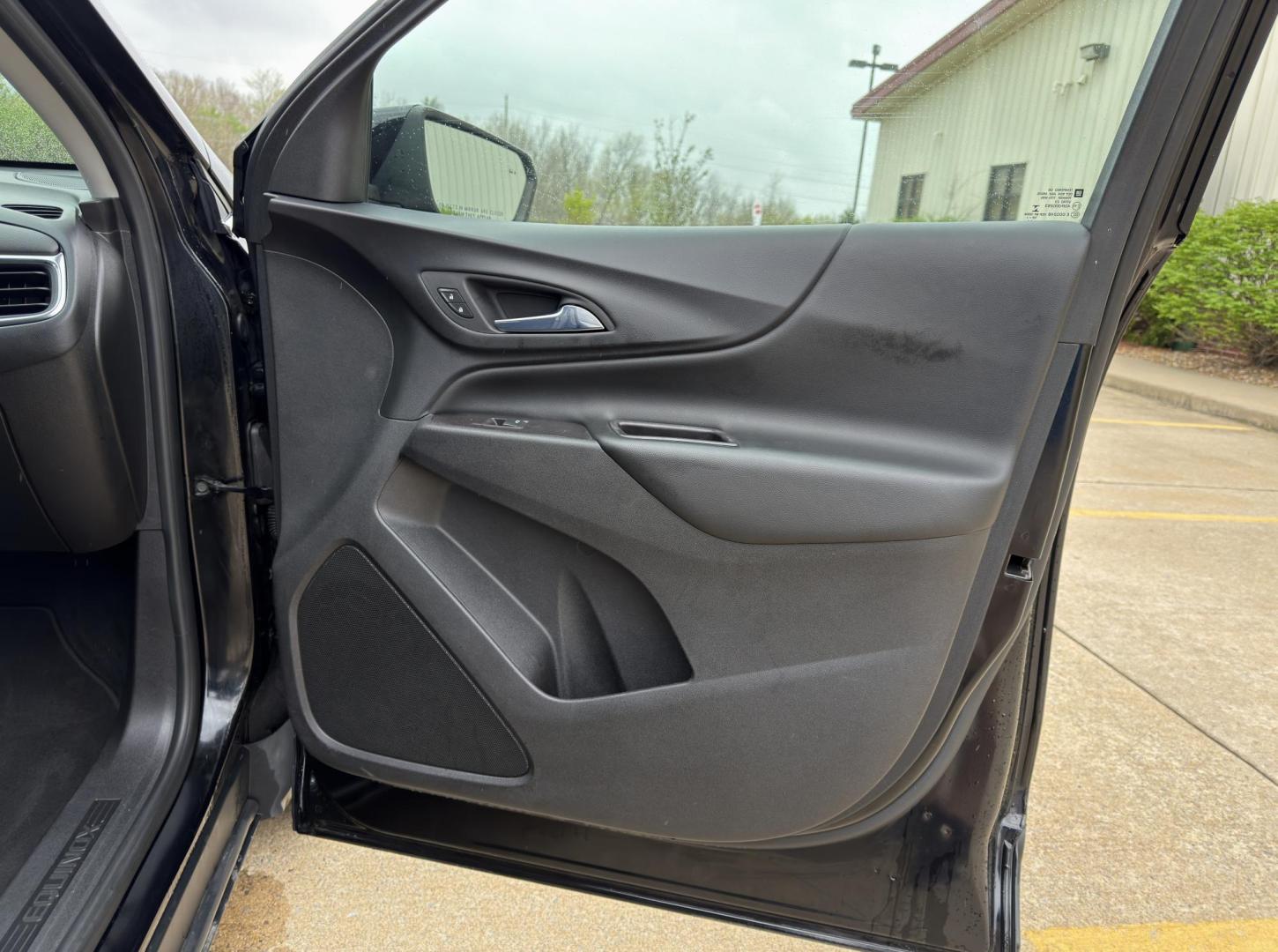 2020 BLACK /Gray Chevrolet Equinox LT AWD (2GNAXTEV6L6) with an 1.5L 4 Cyl. Turbo engine, Automatic transmission, located at 2990 Old Orchard Rd., Jackson, MO, 63755, 37.354214, -89.612106 - 2020 Chevrolet Equinox LT 80xxx miles All Wheel Drive 1.5L 4 Cyl. Automatic Backup Camera Power Driver Seat Heated Seats Bluetooth Remote Start Cruise Power Windows/Locks/Mirrors We have financing available and we accept trades! Fill out a credit application on our website or come by tod - Photo#17