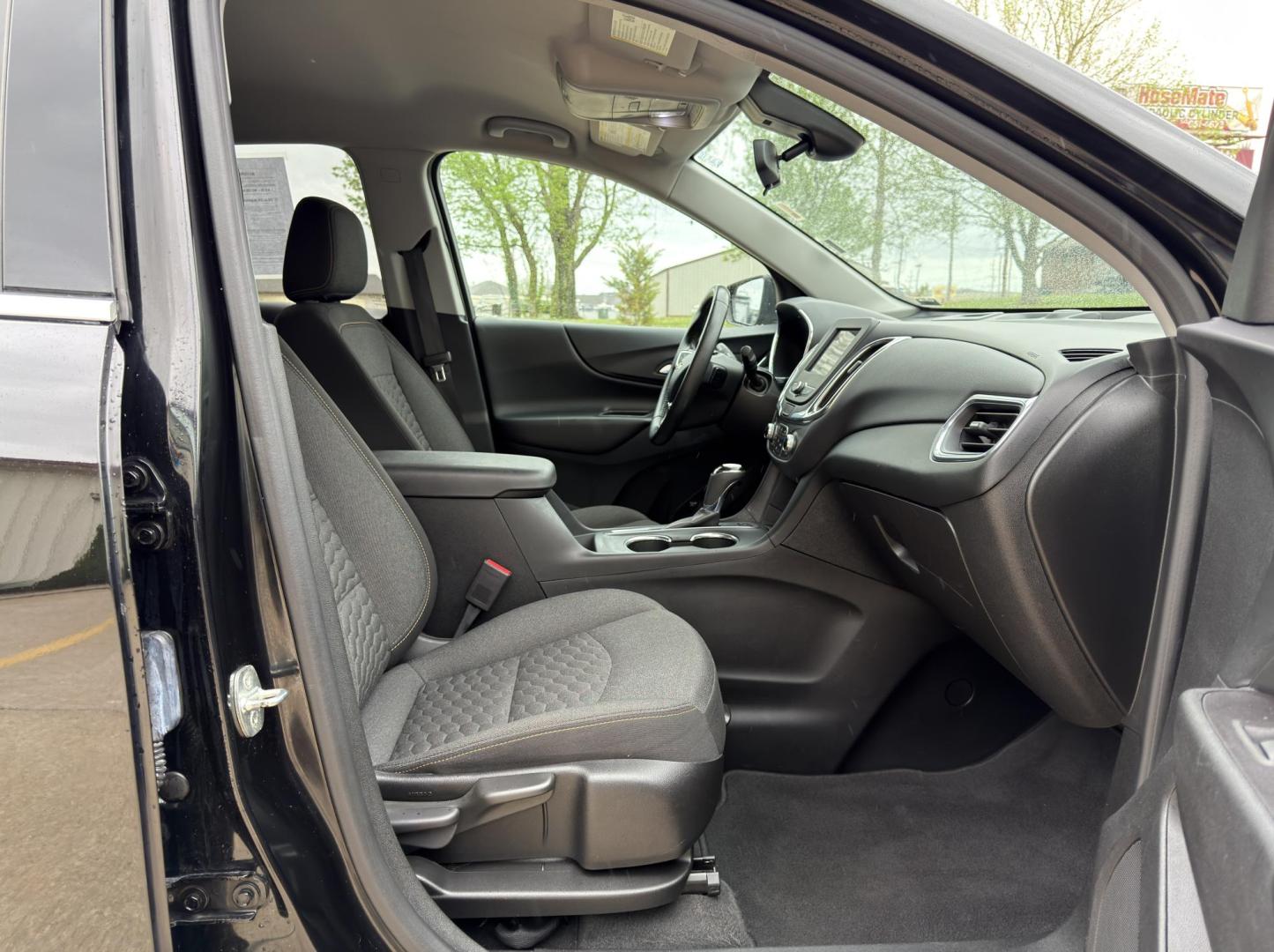 2020 BLACK /Gray Chevrolet Equinox LT AWD (2GNAXTEV6L6) with an 1.5L 4 Cyl. Turbo engine, Automatic transmission, located at 2990 Old Orchard Rd., Jackson, MO, 63755, 37.354214, -89.612106 - 2020 Chevrolet Equinox LT 80xxx miles All Wheel Drive 1.5L 4 Cyl. Automatic Backup Camera Power Driver Seat Heated Seats Bluetooth Remote Start Cruise Power Windows/Locks/Mirrors We have financing available and we accept trades! Fill out a credit application on our website or come by tod - Photo#18