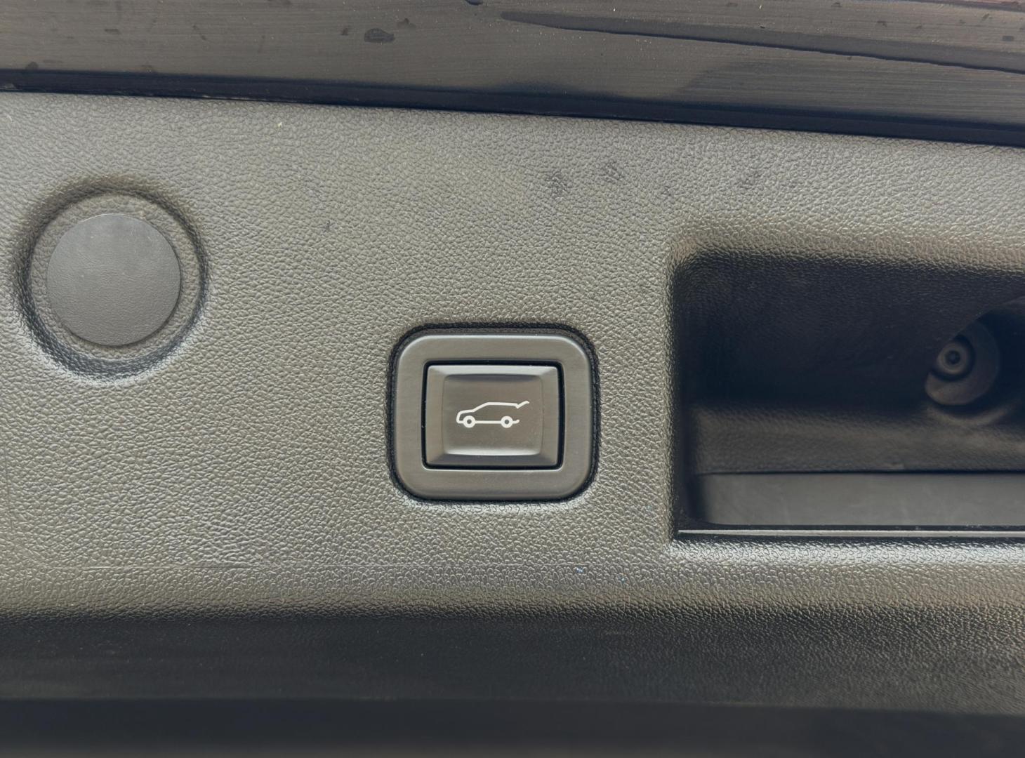 2020 BLACK /Gray Chevrolet Equinox LT AWD (2GNAXTEV6L6) with an 1.5L 4 Cyl. Turbo engine, Automatic transmission, located at 2990 Old Orchard Rd., Jackson, MO, 63755, 37.354214, -89.612106 - 2020 Chevrolet Equinox LT 80xxx miles All Wheel Drive 1.5L 4 Cyl. Automatic Backup Camera Power Driver Seat Heated Seats Bluetooth Remote Start Cruise Power Windows/Locks/Mirrors We have financing available and we accept trades! Fill out a credit application on our website or come by tod - Photo#23