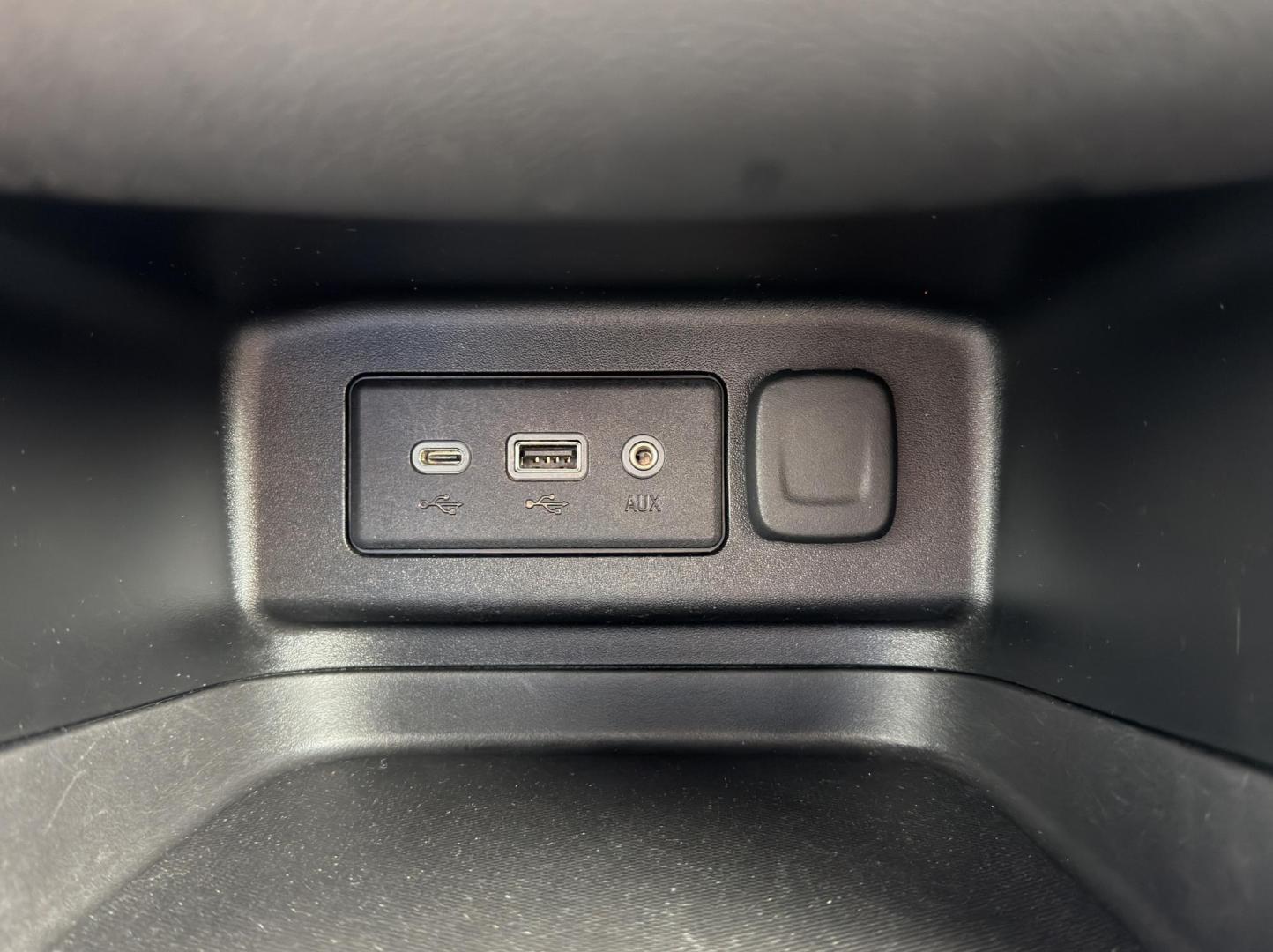 2020 BLACK /Gray Chevrolet Equinox LT AWD (2GNAXTEV6L6) with an 1.5L 4 Cyl. Turbo engine, Automatic transmission, located at 2990 Old Orchard Rd., Jackson, MO, 63755, 37.354214, -89.612106 - 2020 Chevrolet Equinox LT 80xxx miles All Wheel Drive 1.5L 4 Cyl. Automatic Backup Camera Power Driver Seat Heated Seats Bluetooth Remote Start Cruise Power Windows/Locks/Mirrors We have financing available and we accept trades! Fill out a credit application on our website or come by tod - Photo#32