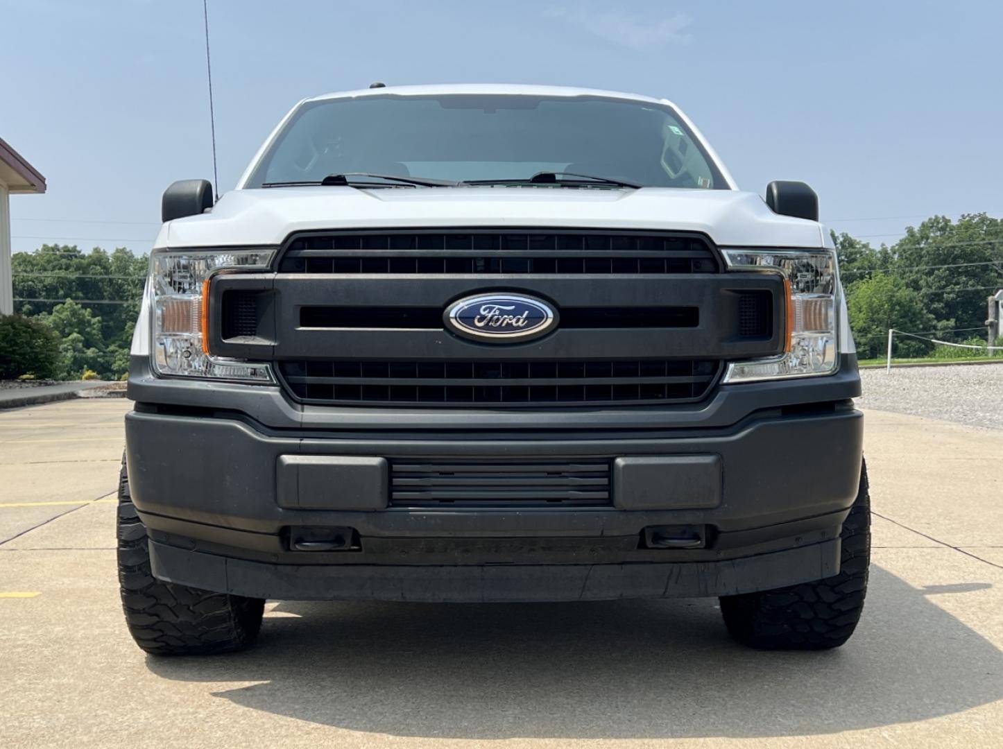 2018 WHITE /Gray Vinyl Ford F-150 XL (1FTFX1E50JK) with an 5.0L V8 engine, Automatic transmission, located at 2990 Old Orchard Rd., Jackson, MO, 63755, 37.354214, -89.612106 - 2018 Ford F-150 XL 160xxx miles 4x4 5.0L V8 Automatic Backup Camera Bluetooth Cruise Power Windows/Locks/Mirrors We have financing available and we accept trades! Fill out a credit application on our website or come by today! If you have any questions, give us a call at (573) 204-7777 or v - Photo#10