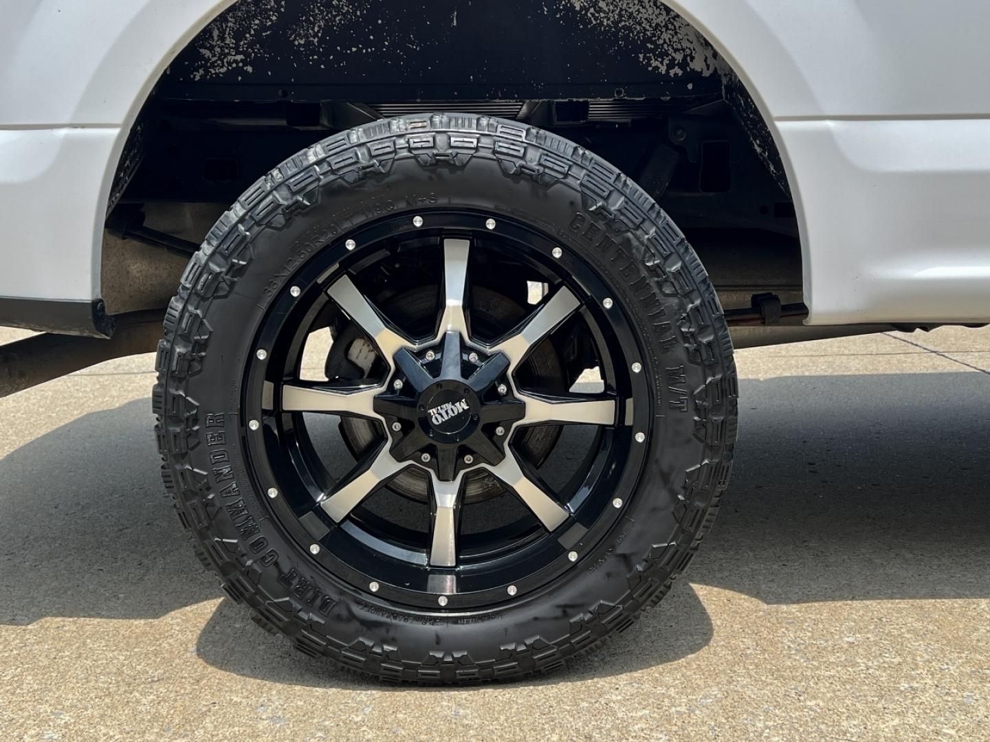 2018 WHITE /Gray Vinyl Ford F-150 XL (1FTFX1E50JK) with an 5.0L V8 engine, Automatic transmission, located at 2990 Old Orchard Rd., Jackson, MO, 63755, 37.354214, -89.612106 - 2018 Ford F-150 XL 160xxx miles 4x4 5.0L V8 Automatic Backup Camera Bluetooth Cruise Power Windows/Locks/Mirrors We have financing available and we accept trades! Fill out a credit application on our website or come by today! If you have any questions, give us a call at (573) 204-7777 or v - Photo#36