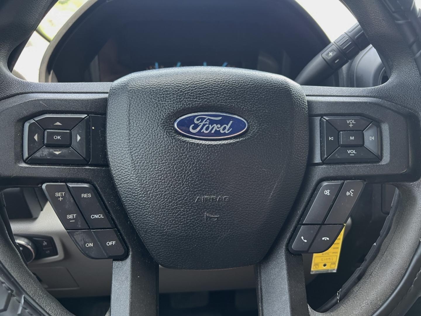2018 WHITE /Gray Vinyl Ford F-150 XL (1FTFX1E50JK) with an 5.0L V8 engine, Automatic transmission, located at 2990 Old Orchard Rd., Jackson, MO, 63755, 37.354214, -89.612106 - 2018 Ford F-150 XL 160xxx miles 4x4 5.0L V8 Automatic Backup Camera Bluetooth Cruise Power Windows/Locks/Mirrors We have financing available and we accept trades! Fill out a credit application on our website or come by today! If you have any questions, give us a call at (573) 204-7777 or v - Photo#22