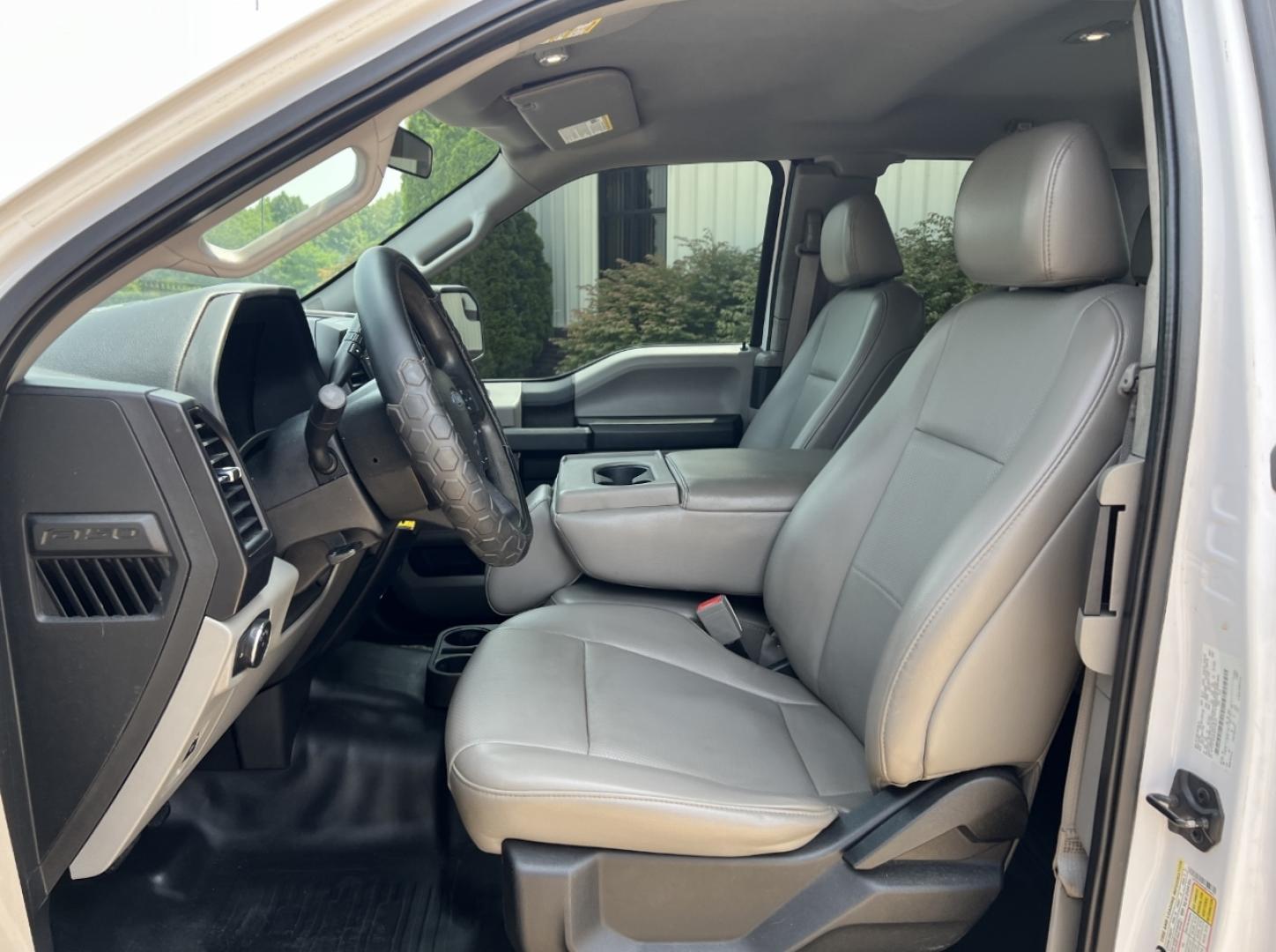 2018 WHITE /Gray Vinyl Ford F-150 XL (1FTFX1E50JK) with an 5.0L V8 engine, Automatic transmission, located at 2990 Old Orchard Rd., Jackson, MO, 63755, 37.354214, -89.612106 - 2018 Ford F-150 XL 160xxx miles 4x4 5.0L V8 Automatic Backup Camera Bluetooth Cruise Power Windows/Locks/Mirrors We have financing available and we accept trades! Fill out a credit application on our website or come by today! If you have any questions, give us a call at (573) 204-7777 or v - Photo#12