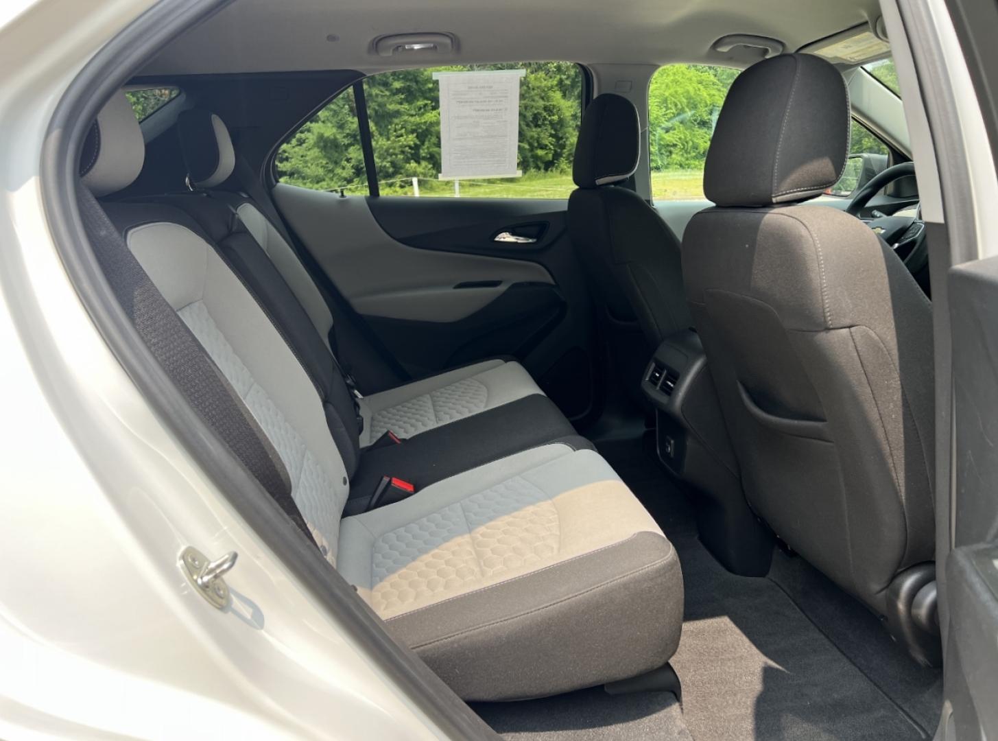 2020 WHITE /Gray Cloth Chevrolet Equinox LS 1.5 AWD (3GNAXSEV5LS) with an 1.5L 4 Cyl. Turbo engine, Automatic transmission, located at 2990 Old Orchard Rd., Jackson, MO, 63755, 37.354214, -89.612106 - 2020 Chevrolet Equinox LS 1-Owner 93xxx miles All Wheel Drive 1.5L 4 Cyl. Automatic Backup Camera Power Driver Seat Bluetooth Cruise Power Windows/Locks/Mirrors We have financing available and we accept trades! Fill out a credit application on our website or come by today! If you have an - Photo#17