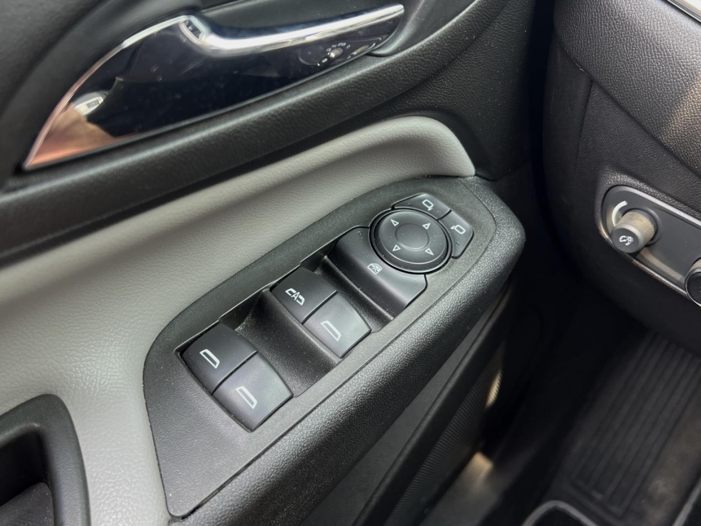 2020 WHITE /Gray Cloth Chevrolet Equinox LS 1.5 AWD (3GNAXSEV5LS) with an 1.5L 4 Cyl. Turbo engine, Automatic transmission, located at 2990 Old Orchard Rd., Jackson, MO, 63755, 37.354214, -89.612106 - 2020 Chevrolet Equinox LS 1-Owner 93xxx miles All Wheel Drive 1.5L 4 Cyl. Automatic Backup Camera Power Driver Seat Bluetooth Cruise Power Windows/Locks/Mirrors We have financing available and we accept trades! Fill out a credit application on our website or come by today! If you have an - Photo#29