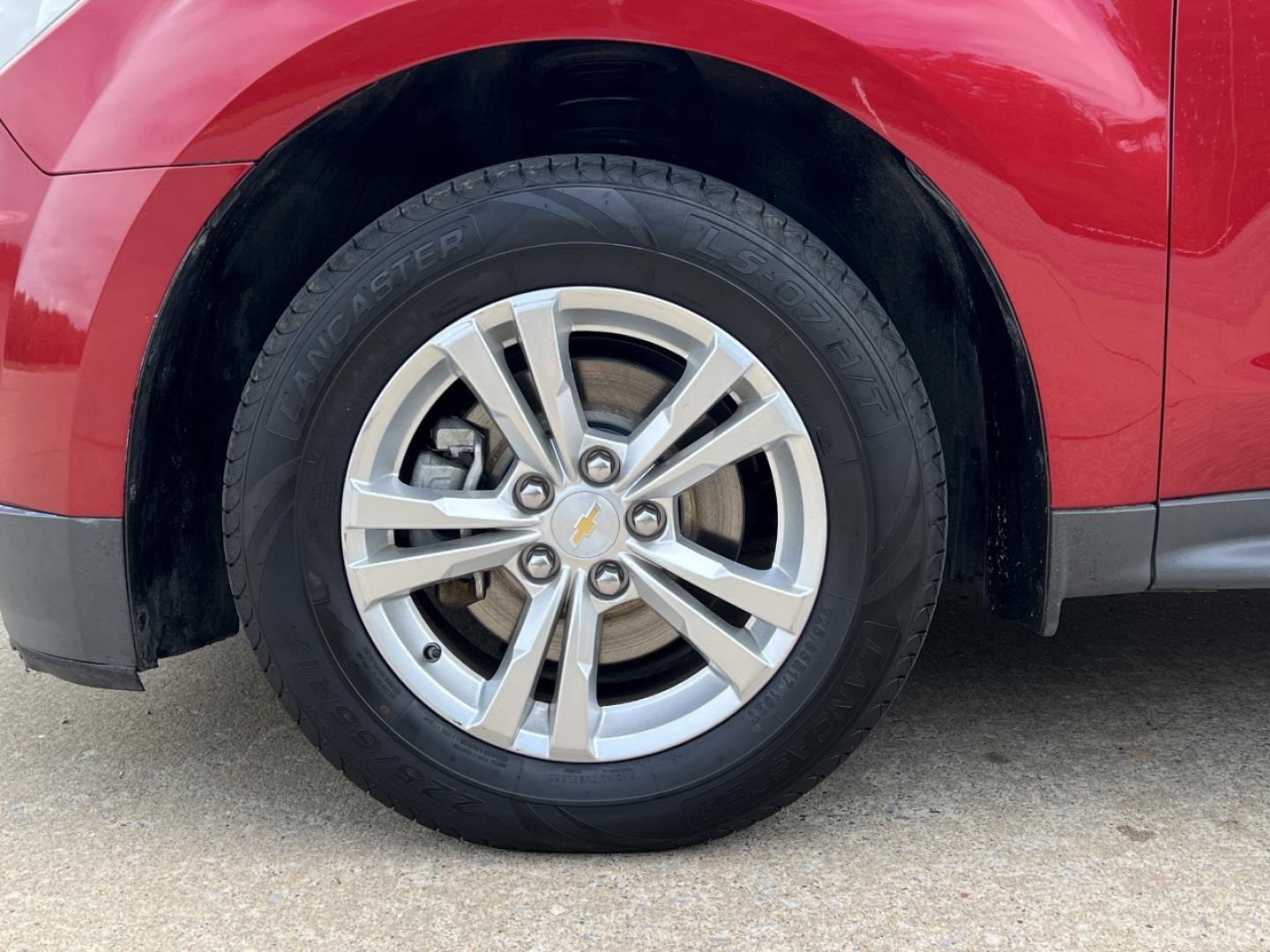 2015 RED /Tan Cloth Chevrolet Equinox 1LT 2WD (2GNALBEK6F1) with an 2.4L 4 Cyl. engine, Automatic transmission, located at 506 S. Kingshighway, Cape Girardeau, MO, 63703, (573) 235-5000, 37.294991, -89.553635 - 2015 Chevrolet Equinox LT 96xxx miles Front Wheel Drive 2.4L 4 Cyl. Automatic Backup Camera Bluetooth Cruise Power Windows/Locks/Mirrors We have financing available and we accept trades! Fill out a credit application on our website or come by today! If you have any questions, give us a cal - Photo#30