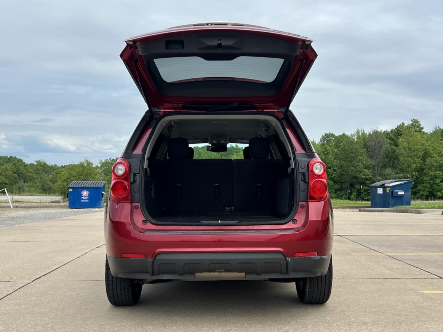 2015 RED /Tan Cloth Chevrolet Equinox 1LT 2WD (2GNALBEK6F1) with an 2.4L 4 Cyl. engine, Automatic transmission, located at 506 S. Kingshighway, Cape Girardeau, MO, 63703, (573) 235-5000, 37.294991, -89.553635 - 2015 Chevrolet Equinox LT 96xxx miles Front Wheel Drive 2.4L 4 Cyl. Automatic Backup Camera Bluetooth Cruise Power Windows/Locks/Mirrors We have financing available and we accept trades! Fill out a credit application on our website or come by today! If you have any questions, give us a cal - Photo#16
