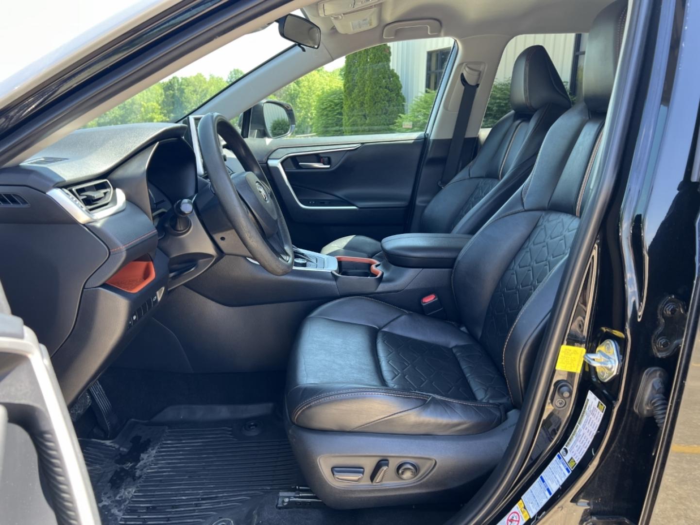 2019 BLACK /Black Leather Toyota RAV4 Adventure AWD (2T3J1RFV8KW) with an 2.5L 4 Cyl. engine, Automatic transmission, located at 506 S. Kingshighway, Cape Girardeau, MO, 63703, (573) 235-5000, 37.294991, -89.553635 - 2019 Toyota RAV4 Adventure 105xxx miles All Wheel Drive 2.5L 4 Cyl. Automatic Leather Backup Camera Power Driver Seat Bluetooth Cruise Power Windows/Locks/Mirrors We have financing available and we accept trades! Fill out a credit application on our website or come by today! If you have - Photo#12