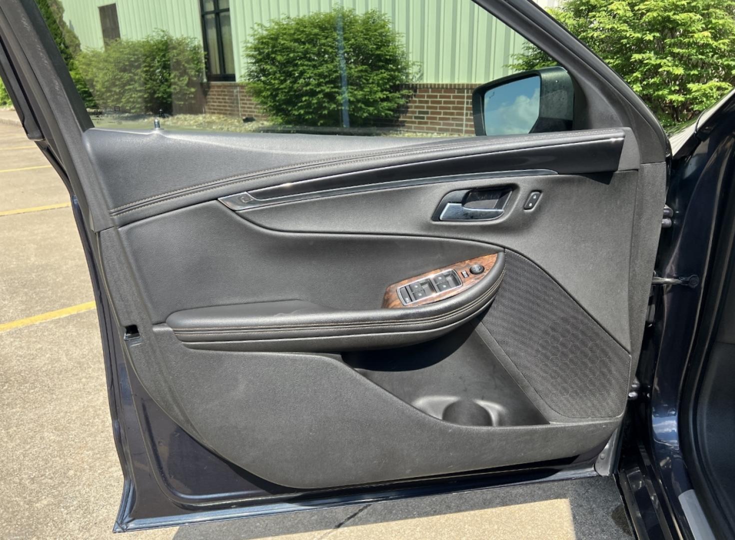 2014 BLUE /Black Leather Chevrolet Impala LTZ (2G1155S34E9) with an 3.6L V6 engine, Automatic transmission, located at 506 S. Kingshighway, Cape Girardeau, MO, 63703, (573) 235-5000, 37.294991, -89.553635 - 2014 Chevrolet Impala LTZ 105xxx miles Front Wheel Drive 3.6L V6 Automatic Leather Power/Heated Seats Backup Camera Sunroof Remote Start Cruise Power Windows/Locks/Mirrors We have financing available and we accept trades! Fill out a credit application on our website or come by today! If - Photo#14