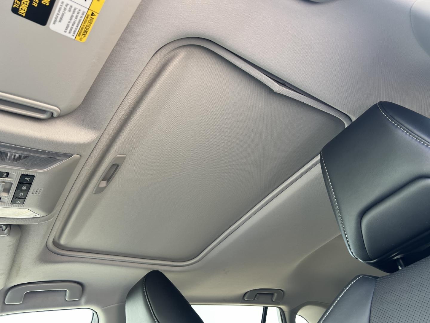 2019 WHITE /Black Leather Toyota RAV4 Hybrid Limited (2T3DWRFV7KW) with an 2.5L 4 Cyl. Hybrid engine, CVT transmission, located at 2990 Old Orchard Rd., Jackson, MO, 63755, 37.354214, -89.612106 - 2019 Toyota RAV4 Limited Hybrid Local 1-Owner 110xxx miles All Wheel Drive 2.5L 4 Cyl. Hybrid Automatic Leather Navigation Power Driver Seat Heated/Cooled Seats Heated Steering Wheel Backup Camera Sunroof Bluetooth Cruise Power Windows/Locks/Mirrors We have financing available and we - Photo#5