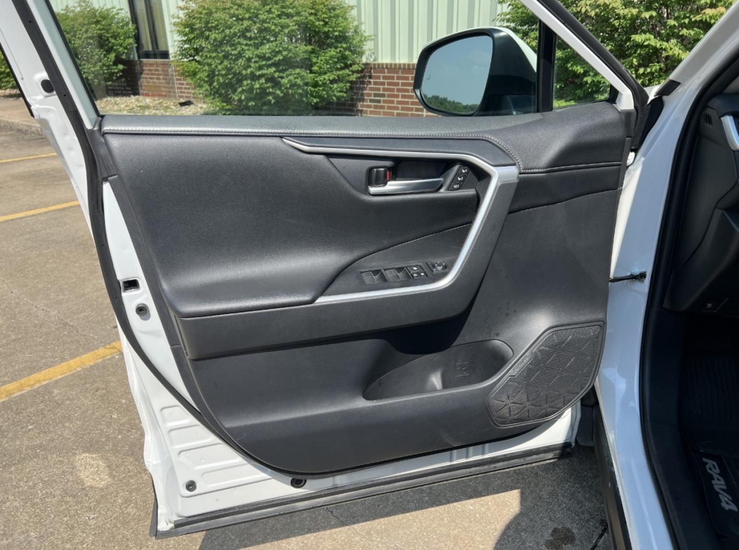 2019 WHITE /Black Leather Toyota RAV4 Hybrid Limited (2T3DWRFV7KW) with an 2.5L 4 Cyl. Hybrid engine, CVT transmission, located at 2990 Old Orchard Rd., Jackson, MO, 63755, 37.354214, -89.612106 - 2019 Toyota RAV4 Limited Hybrid Local 1-Owner 110xxx miles All Wheel Drive 2.5L 4 Cyl. Hybrid Automatic Leather Navigation Power Driver Seat Heated/Cooled Seats Heated Steering Wheel Backup Camera Sunroof Bluetooth Cruise Power Windows/Locks/Mirrors We have financing available and we - Photo#14